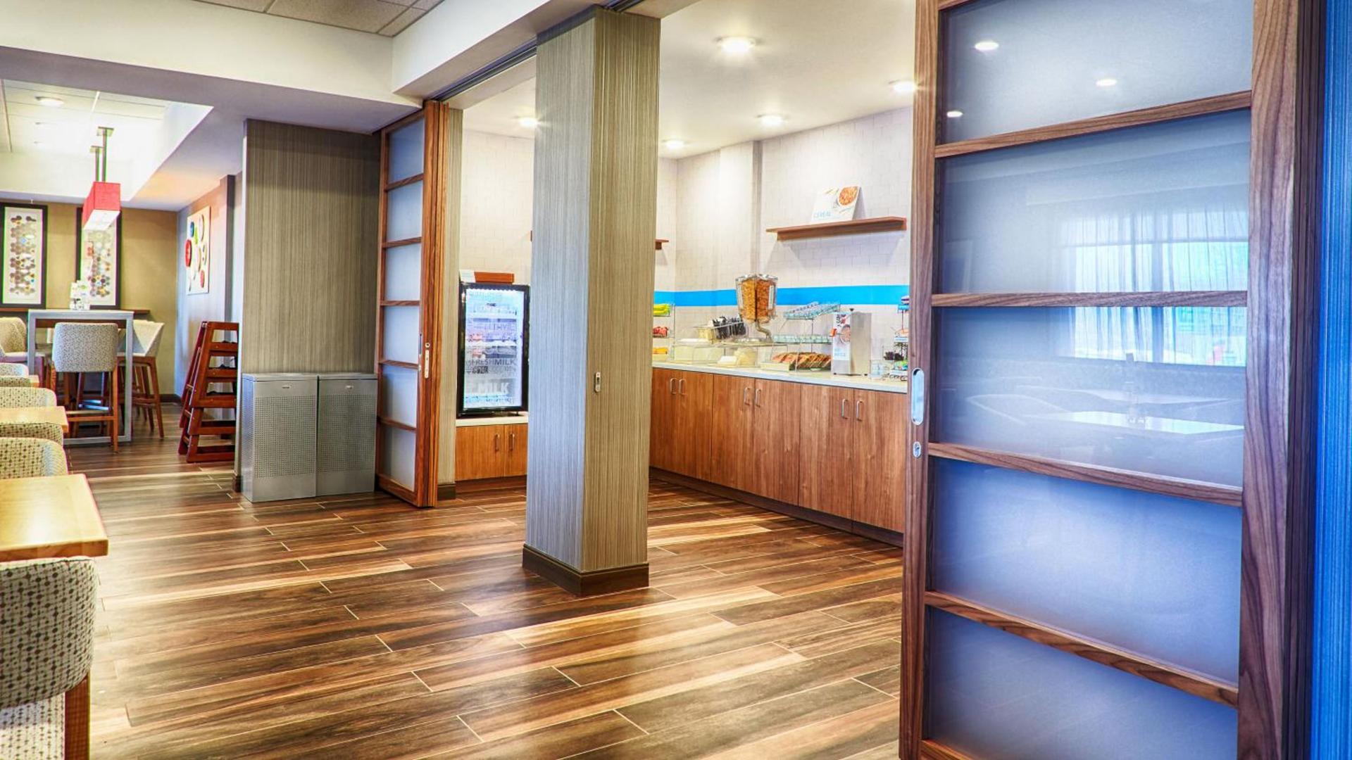 Holiday Inn Express Bordentown - Trenton South by IHG photo 13