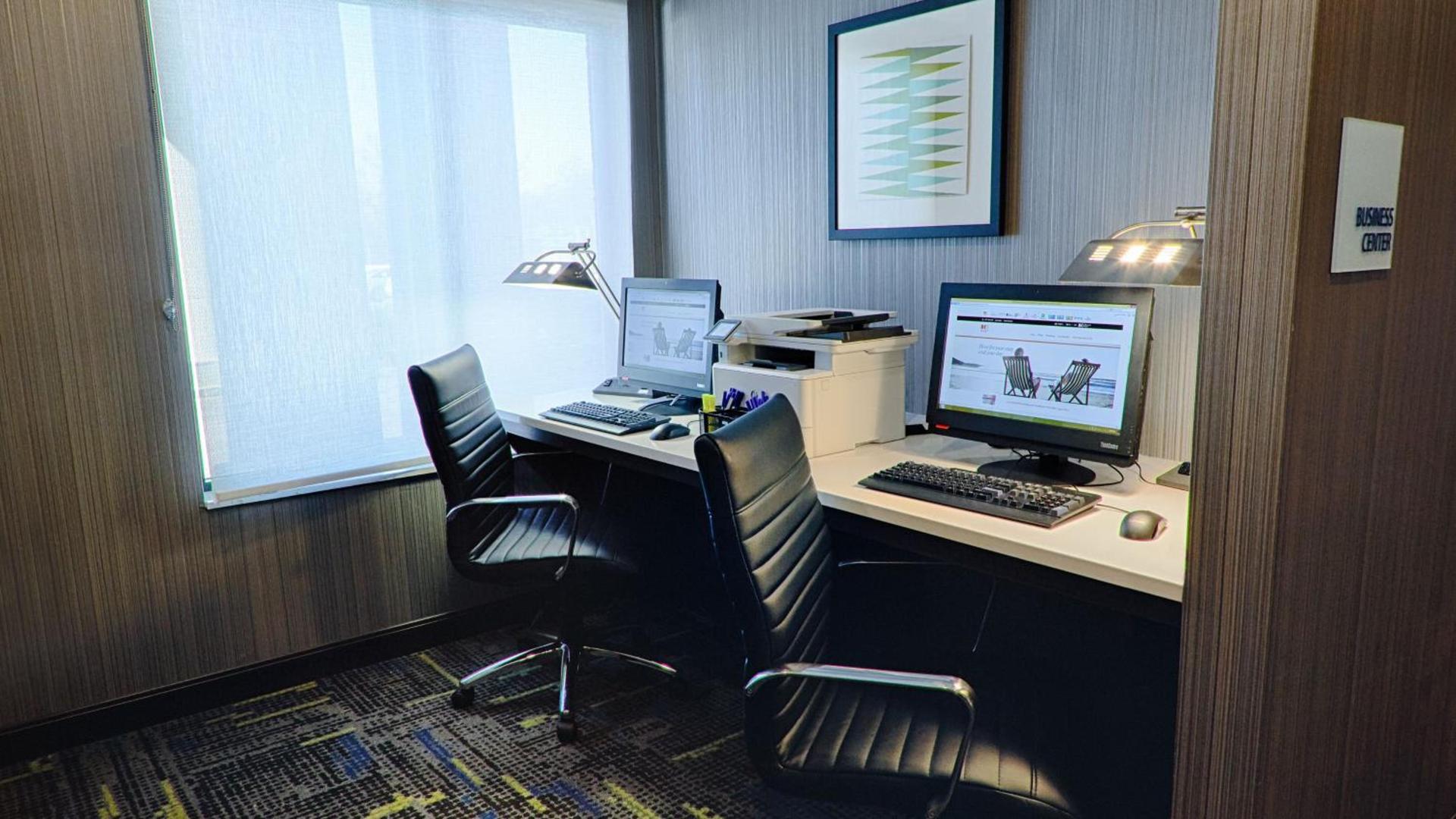 Holiday Inn Express Bordentown - Trenton South by IHG photo 9