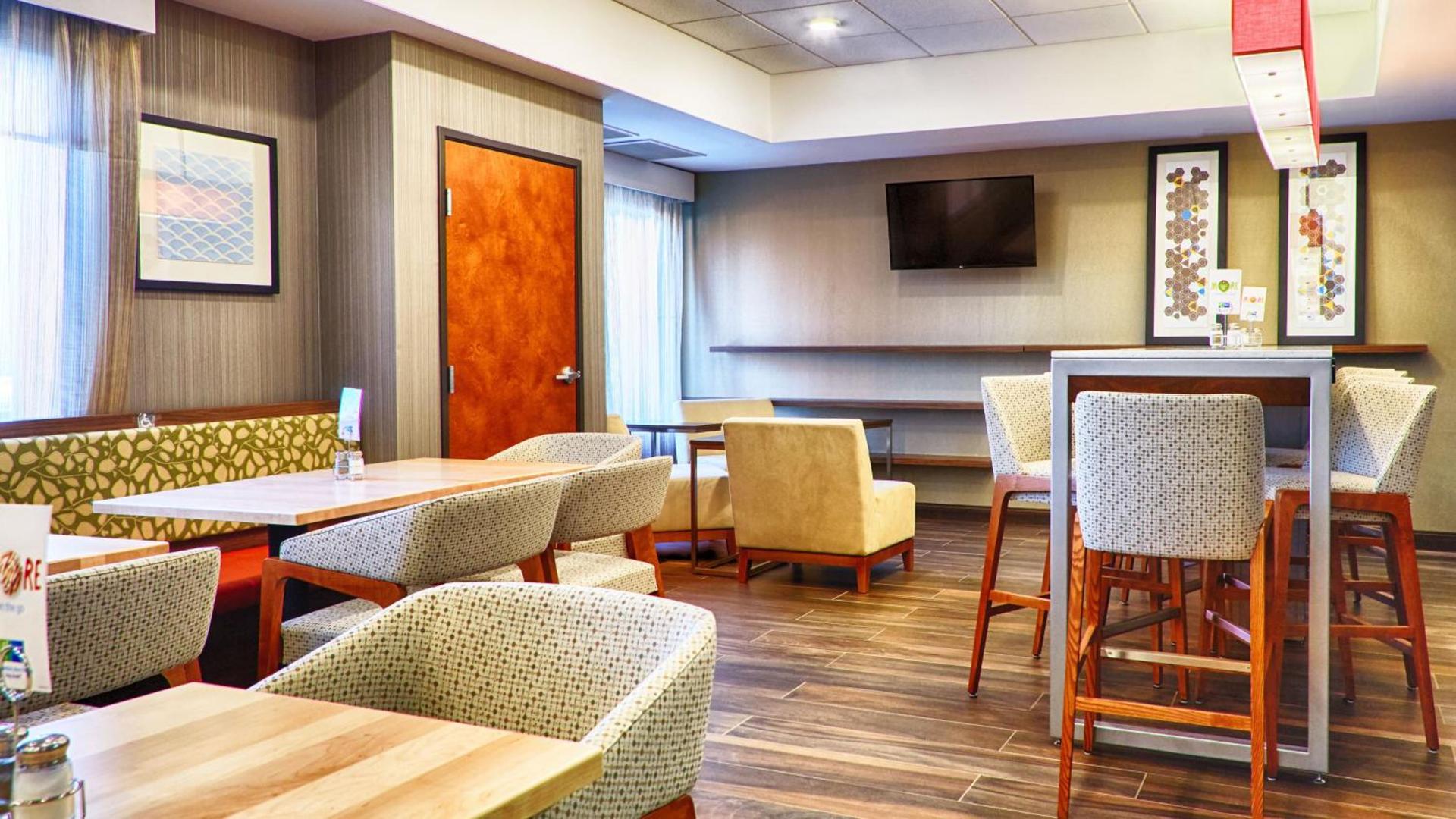 Holiday Inn Express Bordentown - Trenton South by IHG photo 19