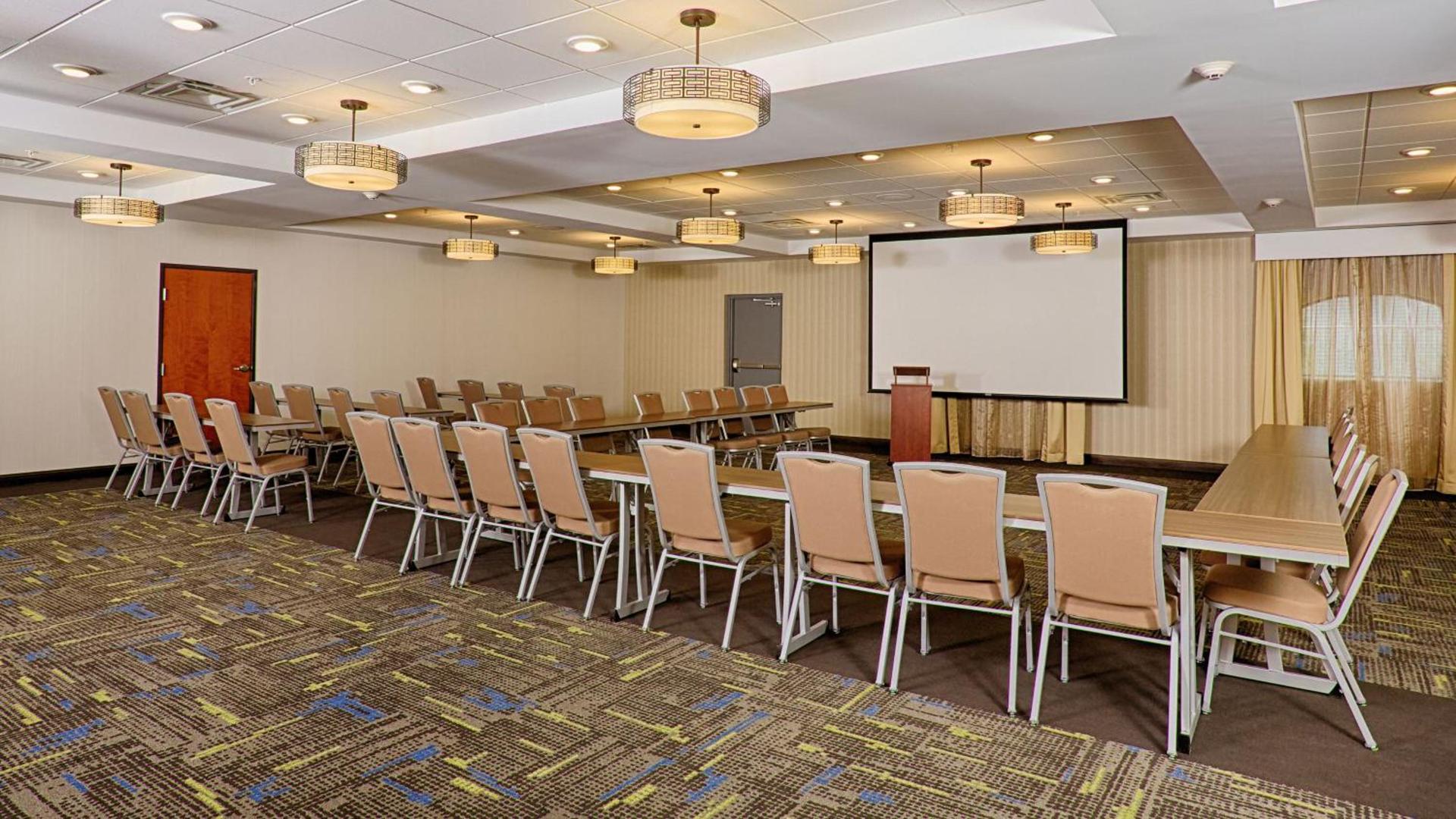 Holiday Inn Express Bordentown - Trenton South by IHG photo 20