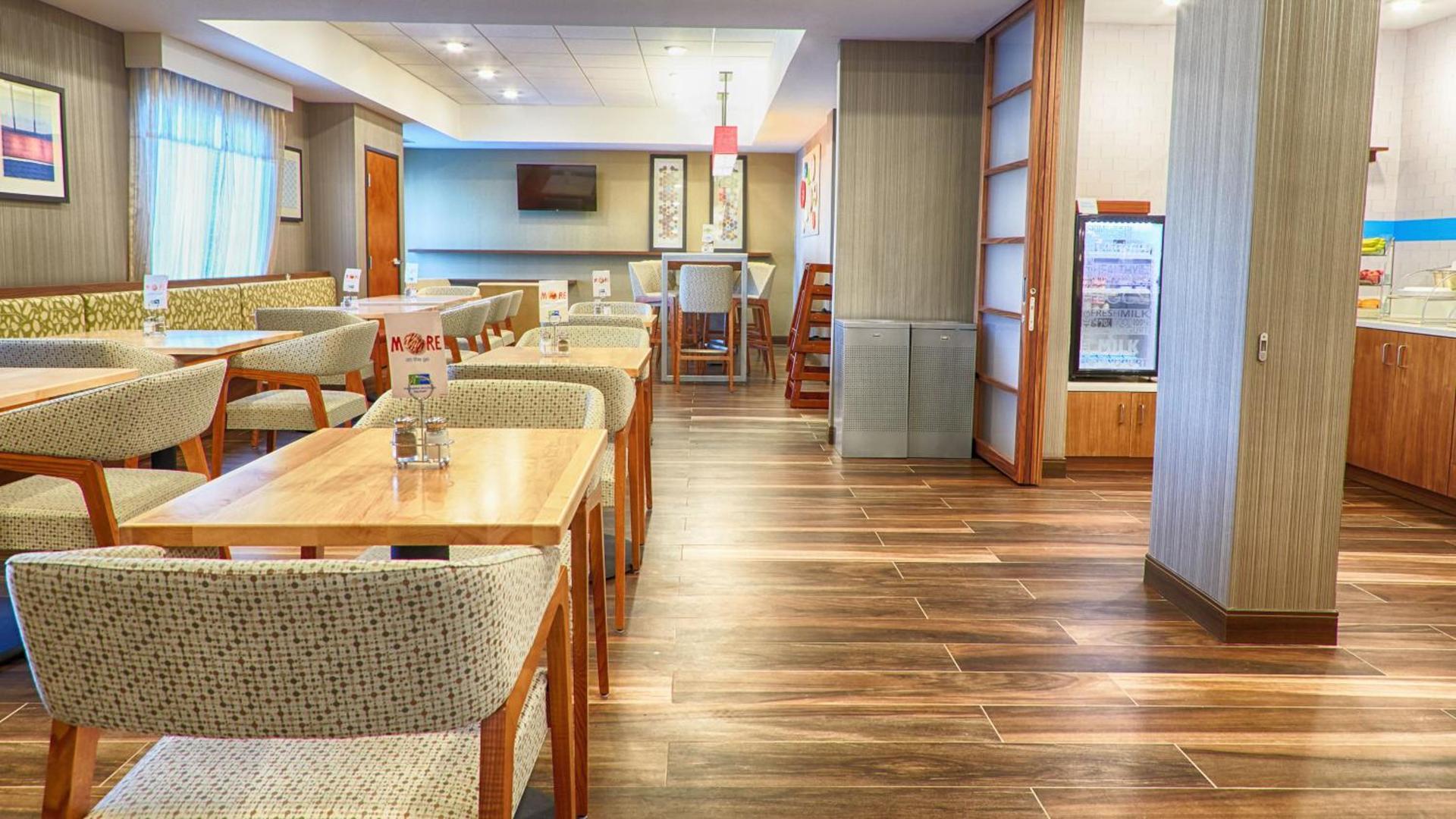 Holiday Inn Express Bordentown - Trenton South by IHG photo 21