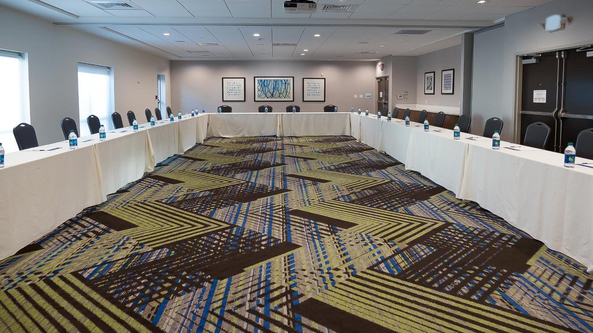 Holiday Inn Express & Suites - Tampa East - Ybor City by IHG photo 13