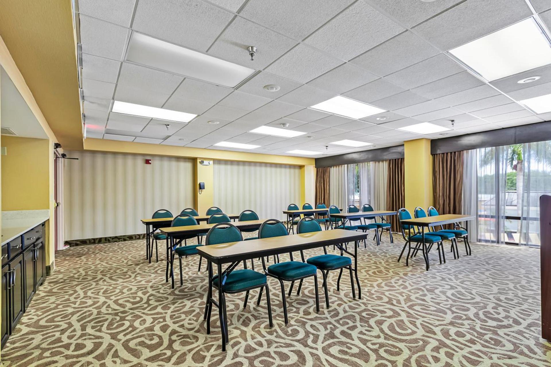 Holiday Inn - St. Petersburg West by IHG photo 32