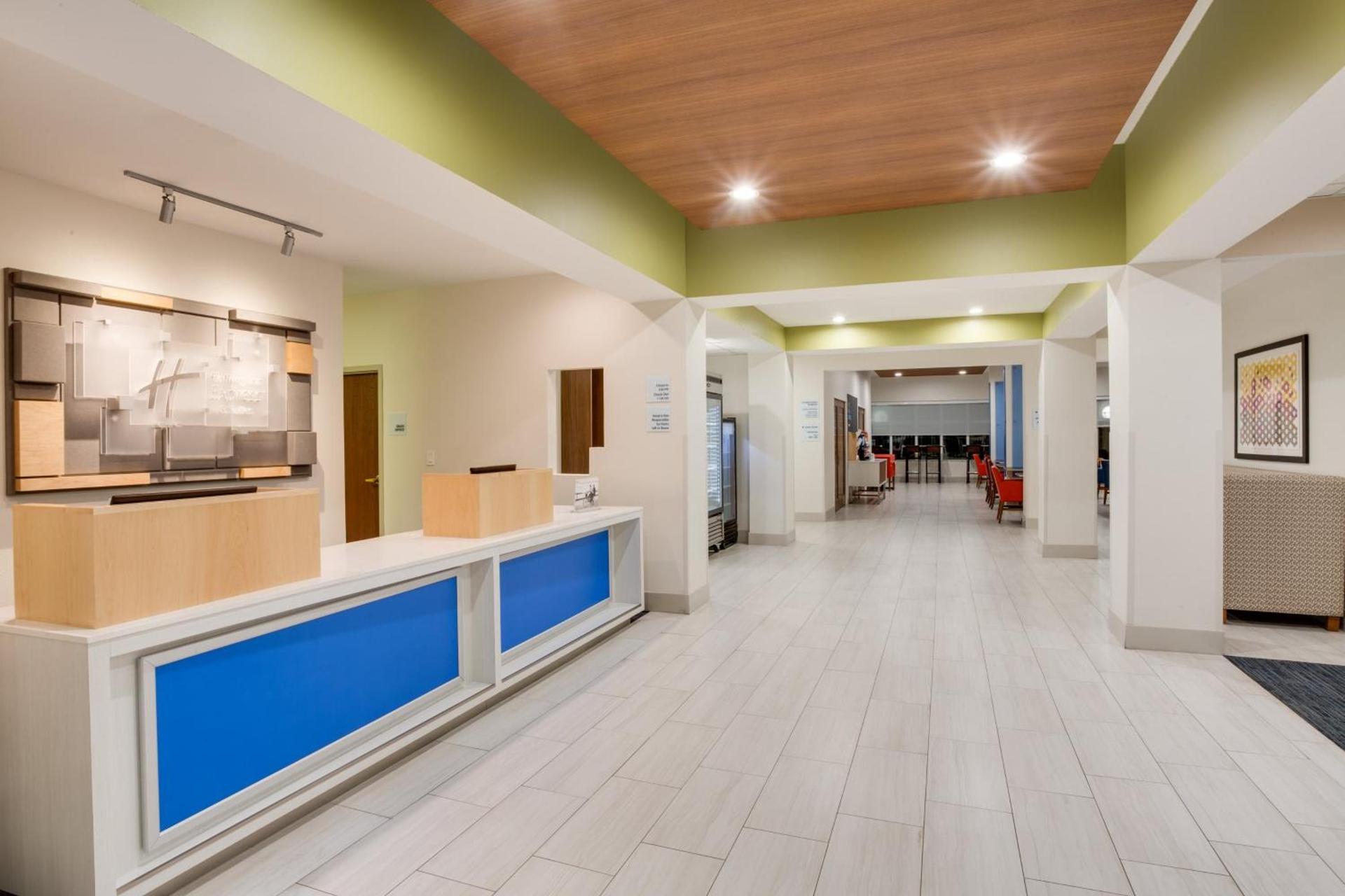 Holiday Inn Express Hotel & Suites Tampa-Fairgrounds-Casino by IHG photo 11