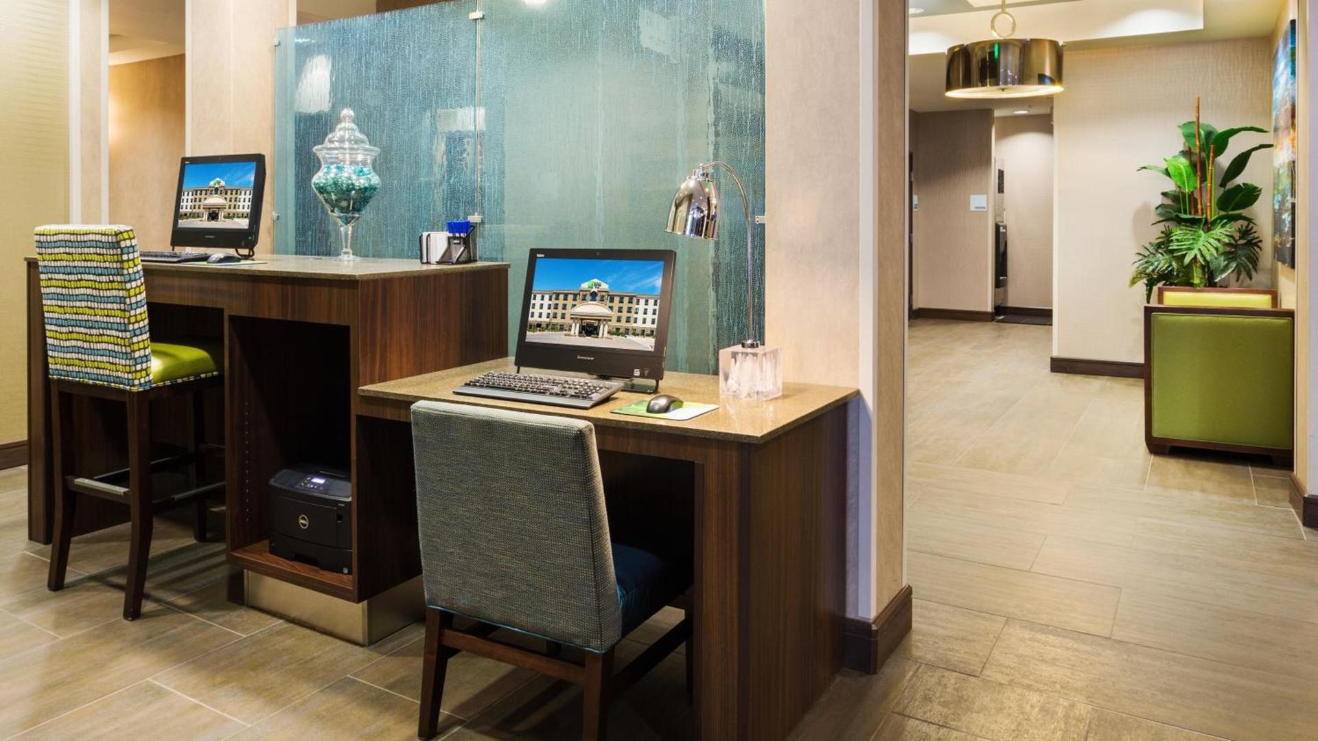 Holiday Inn Express & Suites Midland South I-20 by IHG photo 55