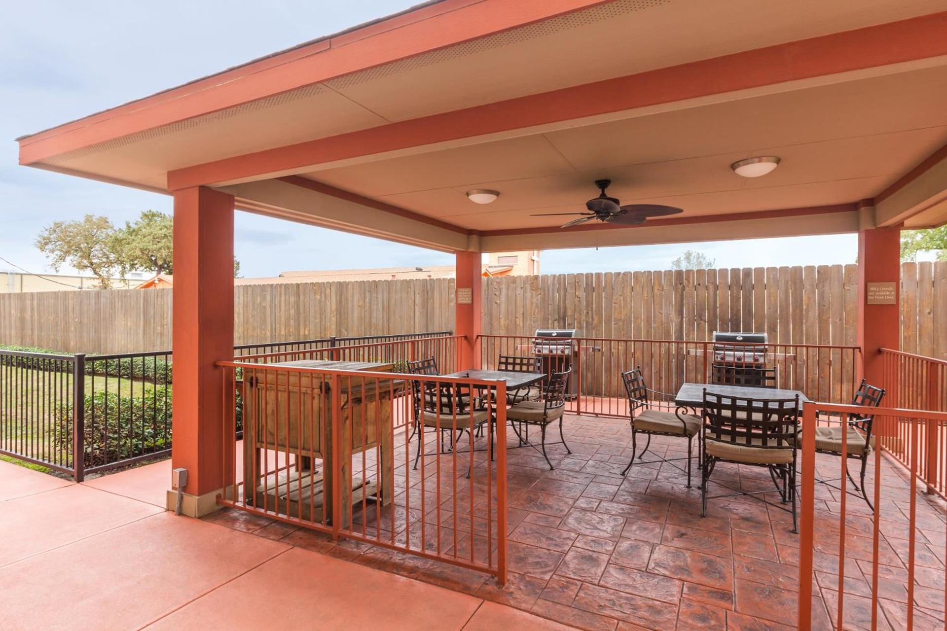 Candlewood Suites Houston I-10 East by IHG photo 19