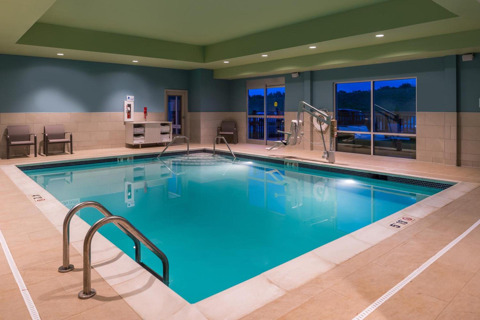 Holiday Inn Express & Suites Farmville by IHG photo 23