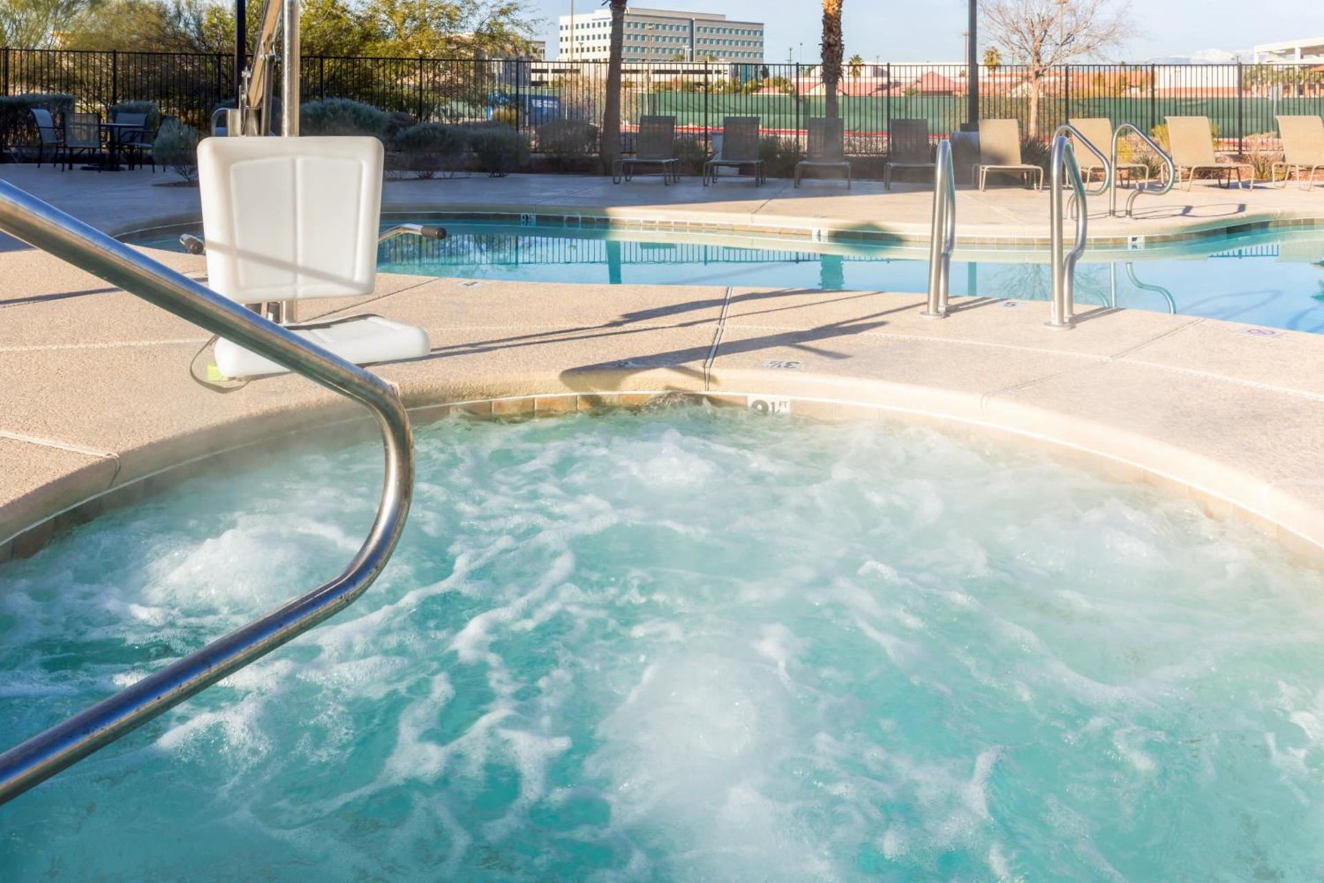 Holiday Inn Express Hotel and Suites - Henderson by IHG photo 22