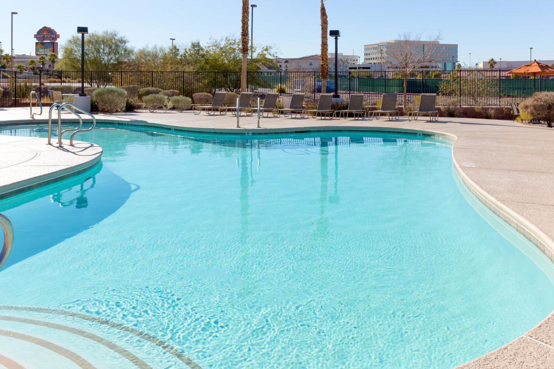 Holiday Inn Express Hotel and Suites - Henderson by IHG photo 26