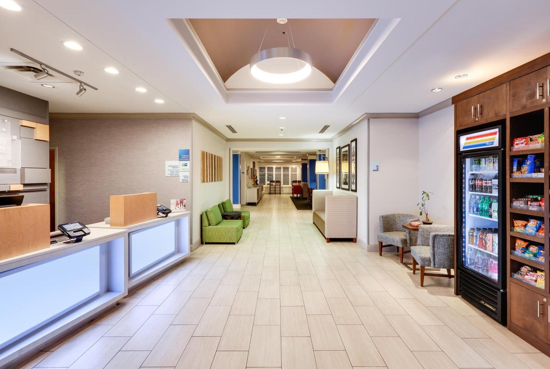 Holiday Inn Express Hotel & Suites Dublin by IHG photo 13