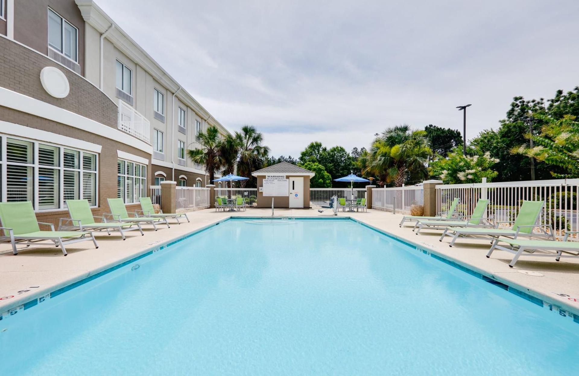 Holiday Inn Express Hotel & Suites Dublin by IHG photo 12