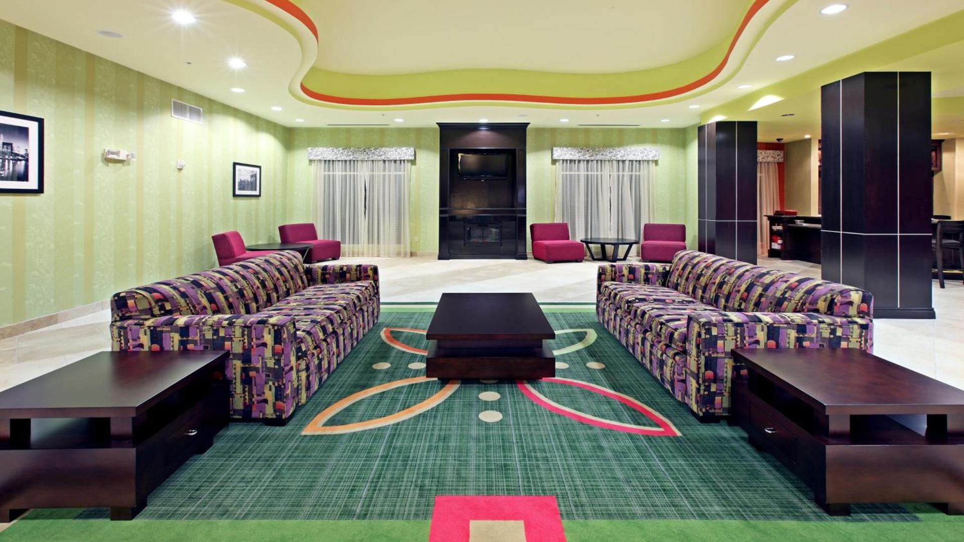 Holiday Inn Garland by IHG photo 7