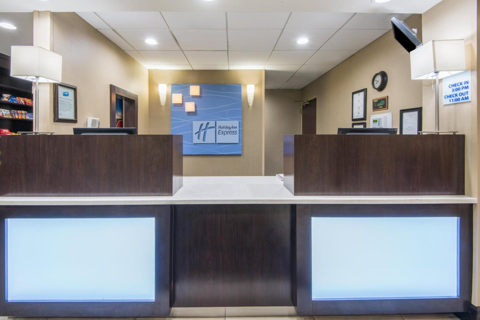Holiday Inn Express Hotel & Suites Ashland by IHG photo 8