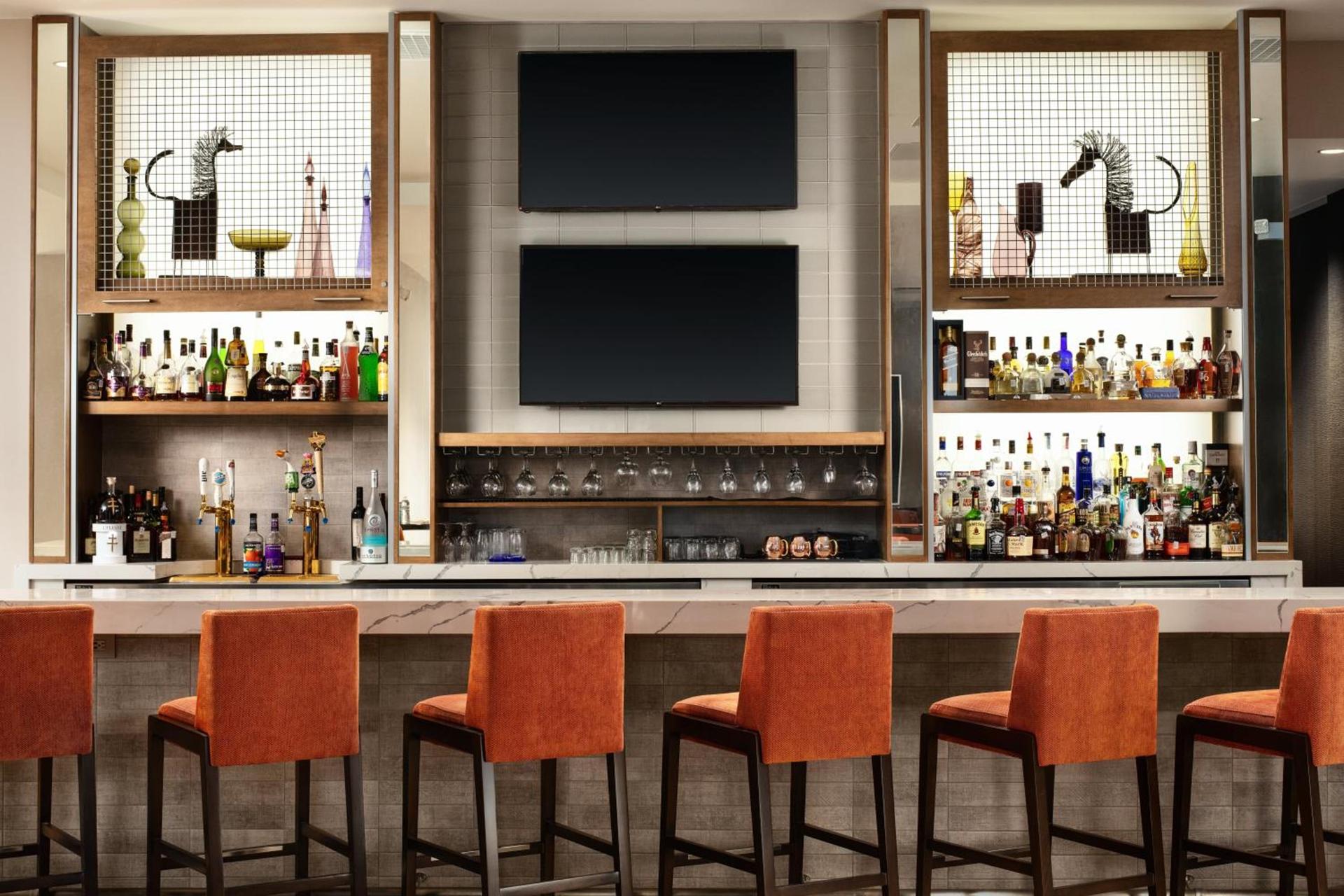 Crowne Plaza Dallas Market Ctr - Love Field, an IHG Hotel photo 18