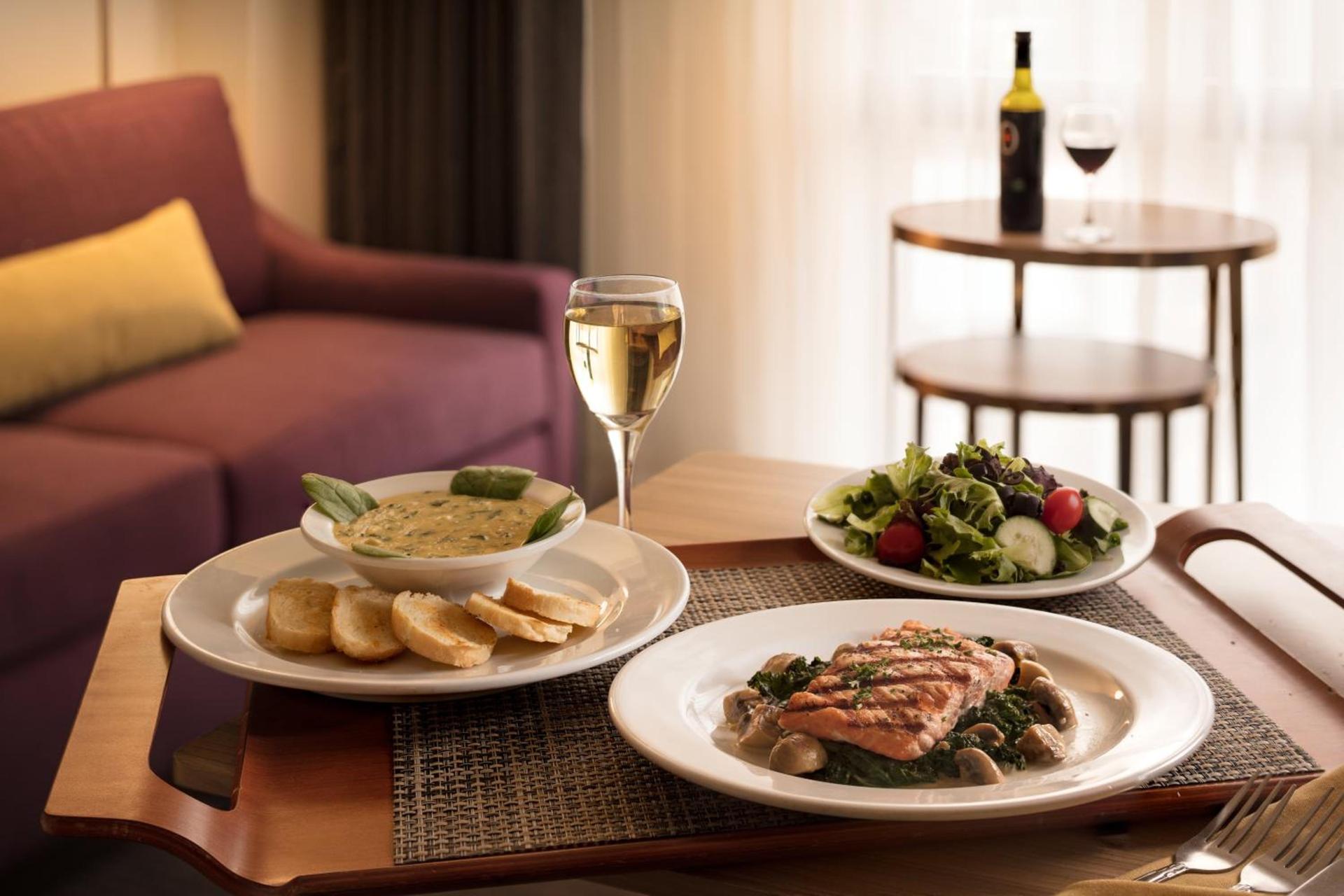 Crowne Plaza Dallas Market Ctr - Love Field, an IHG Hotel photo 14