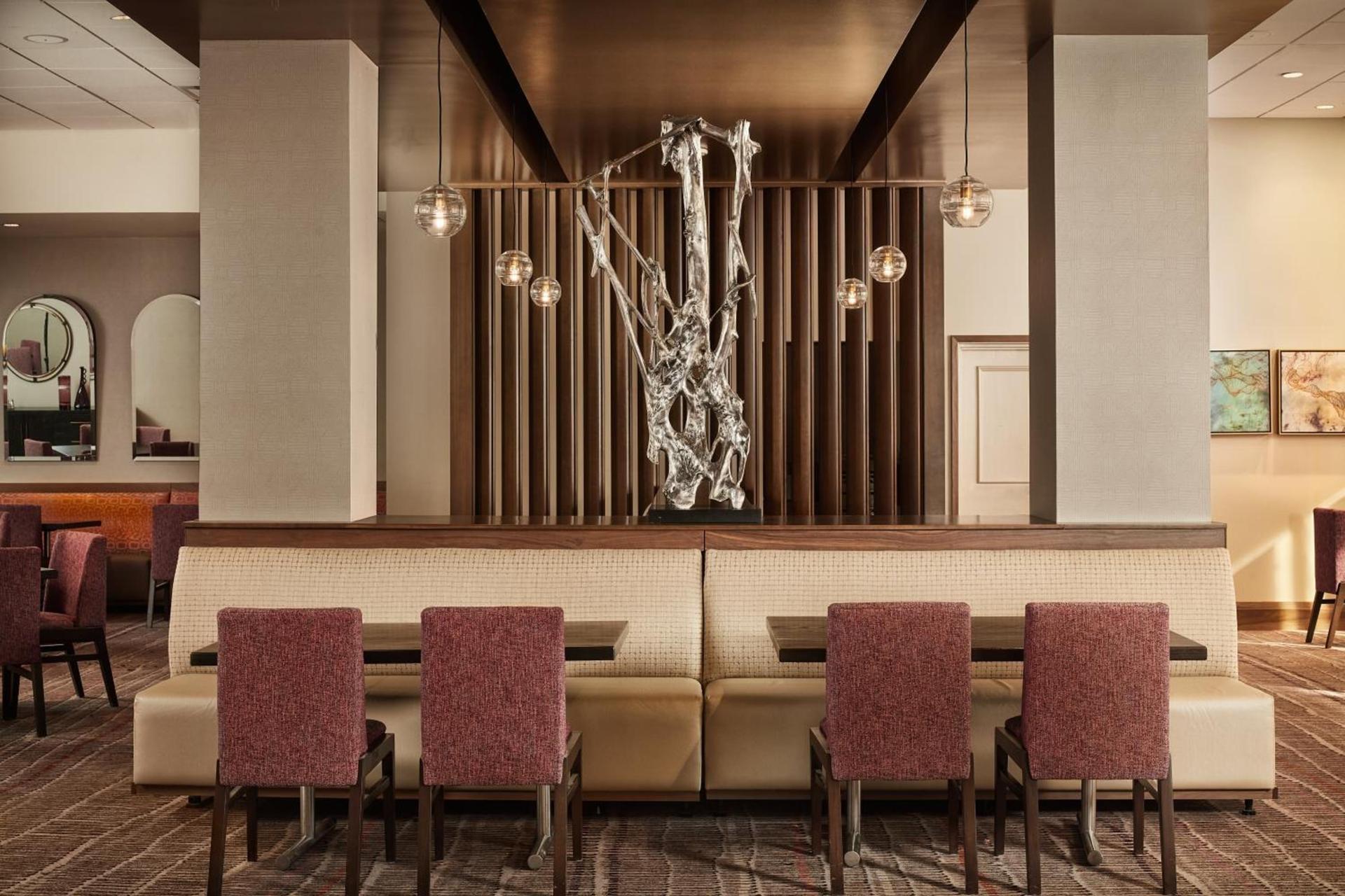 Crowne Plaza Dallas Market Ctr - Love Field, an IHG Hotel photo 6