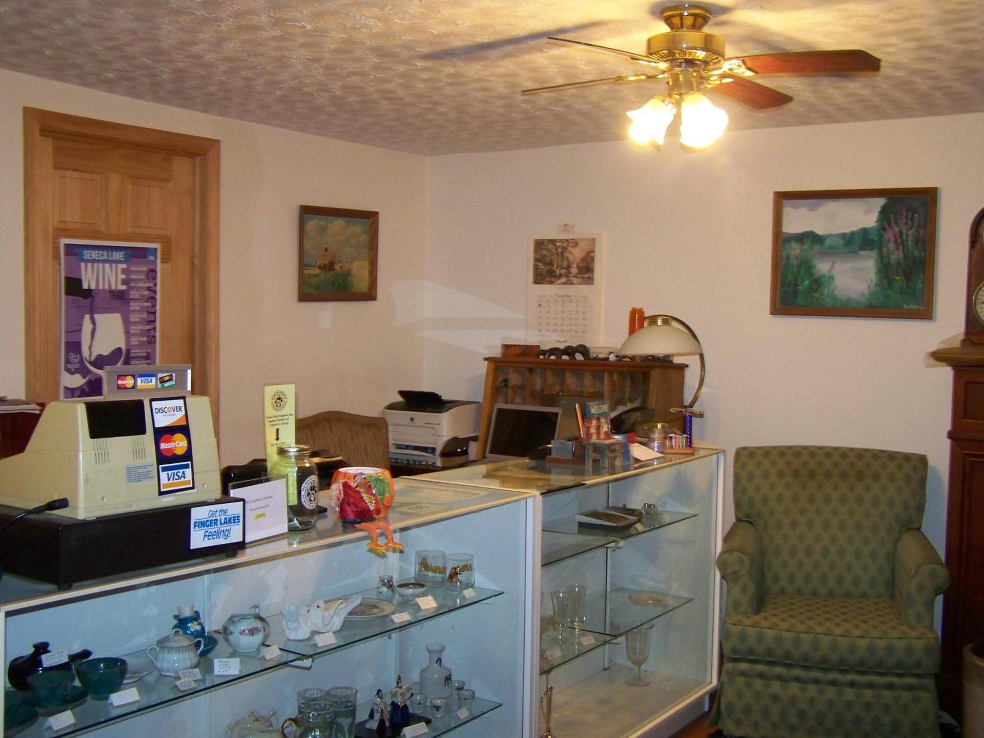 Golden Knight Inn and Suites photo 67