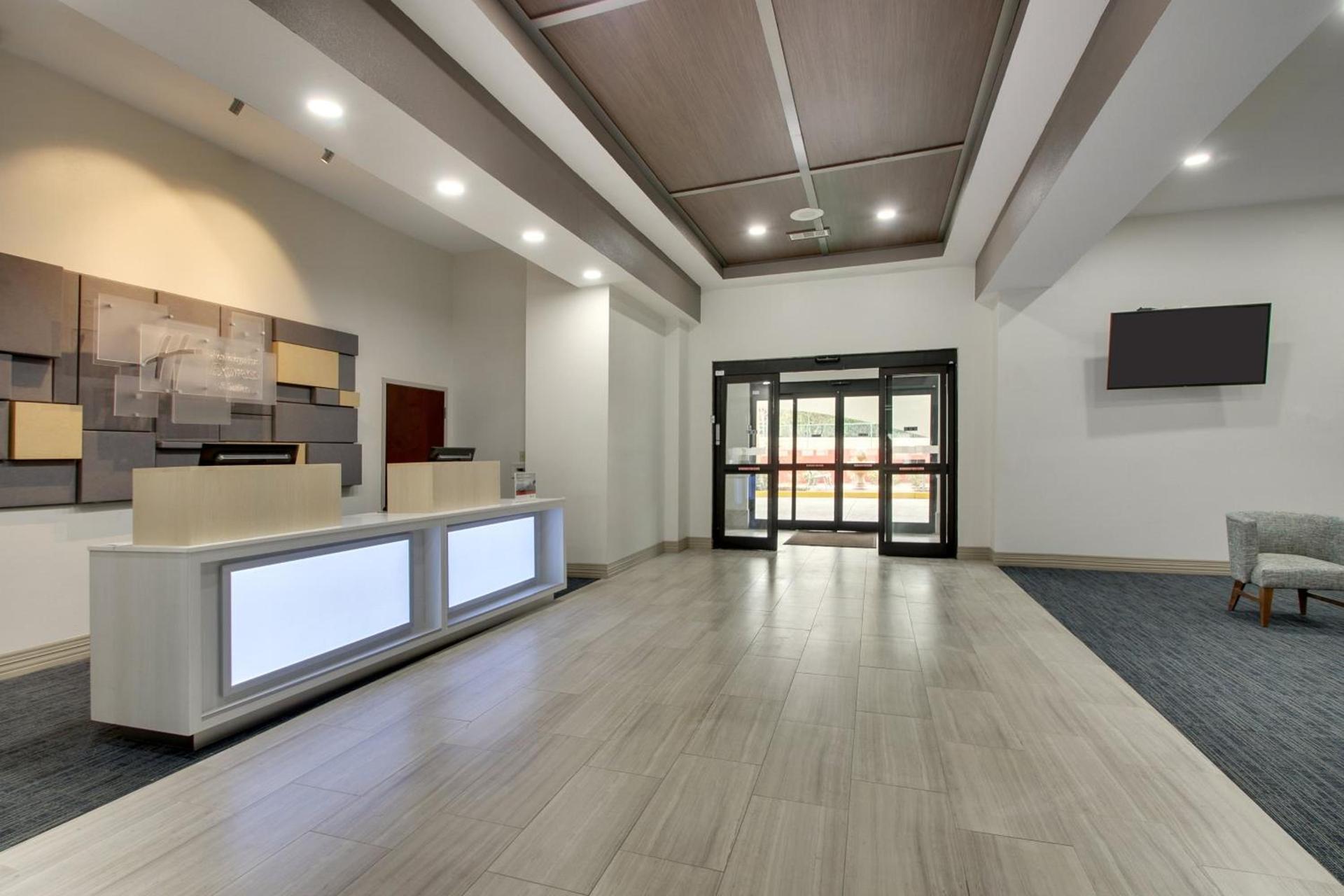 Holiday Inn Express & Suites Laurel by IHG photo 14