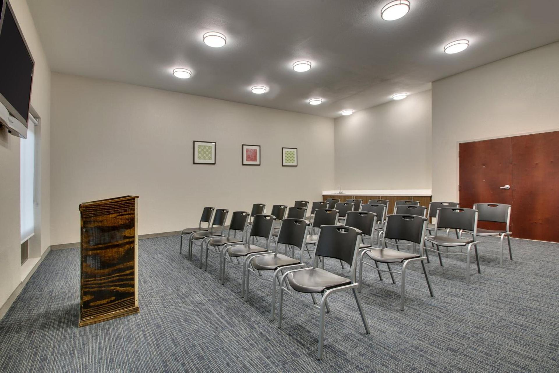Holiday Inn Express & Suites Laurel by IHG photo 40