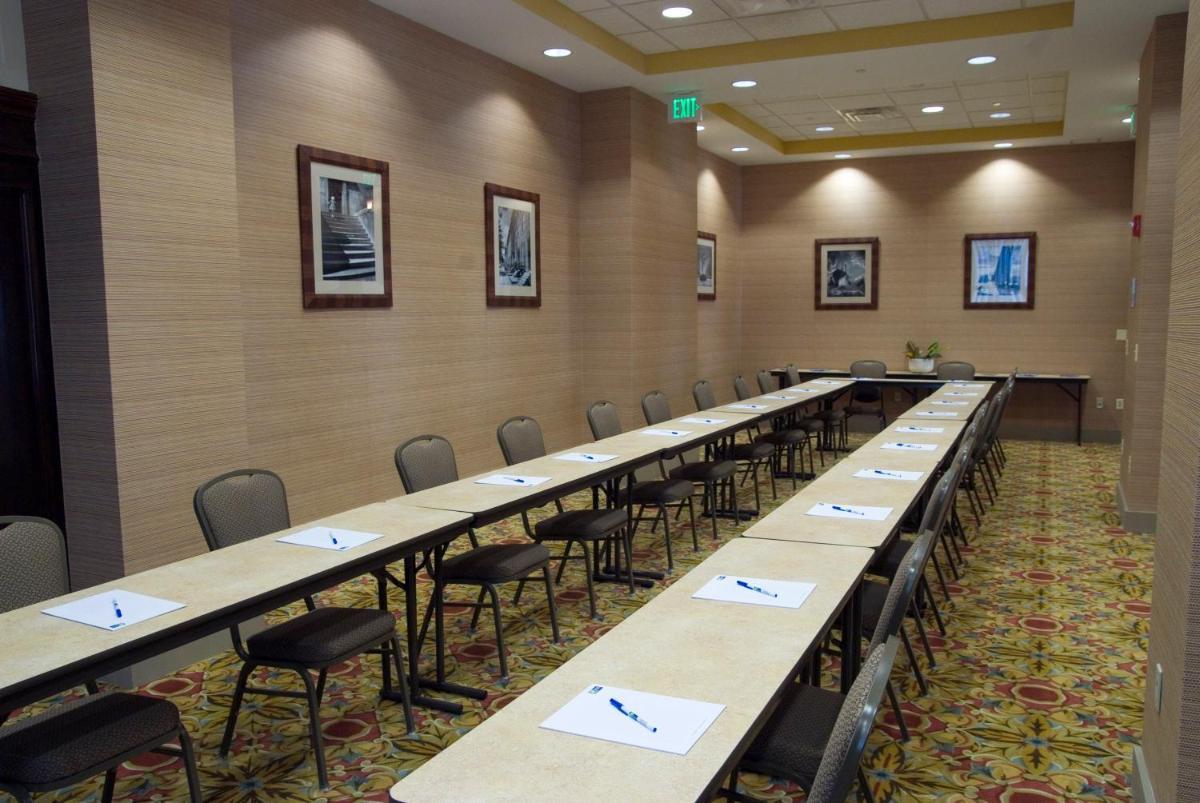 Holiday Inn Express Baltimore-Downtown, an IHG Hotel photo 49