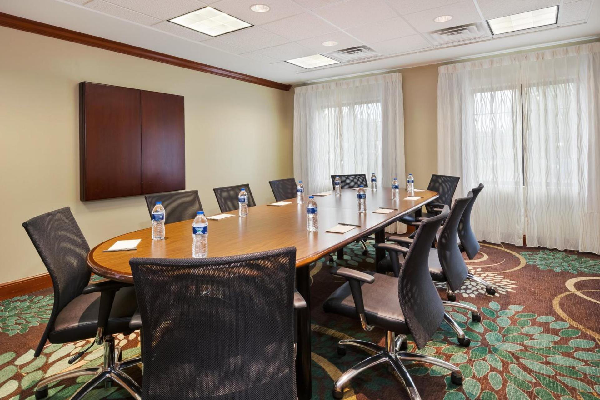 Staybridge Suites Kalamazoo by IHG photo 6