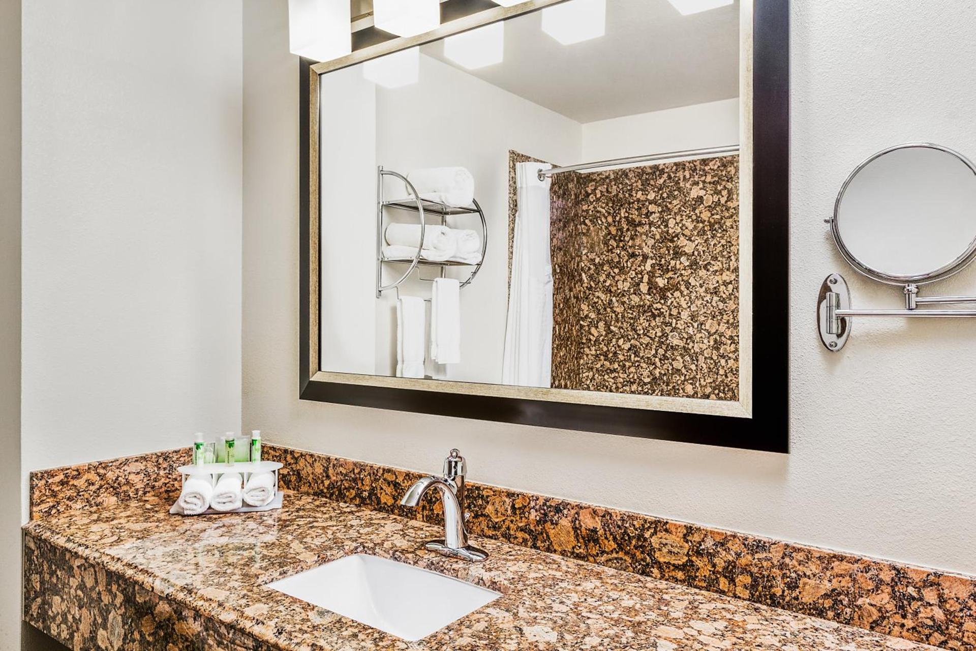 Holiday Inn Express Minden by IHG photo 11