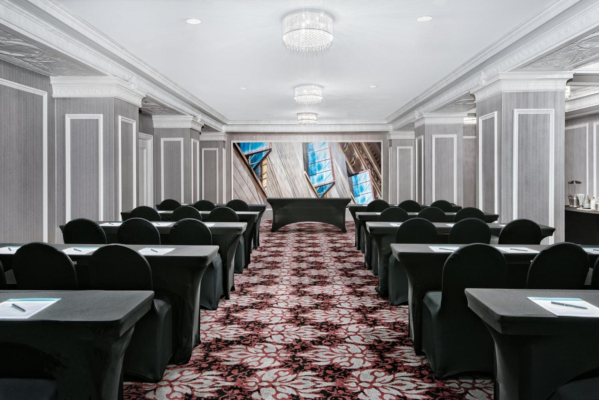 Hotel Indigo Dallas Downtown by IHG photo 6
