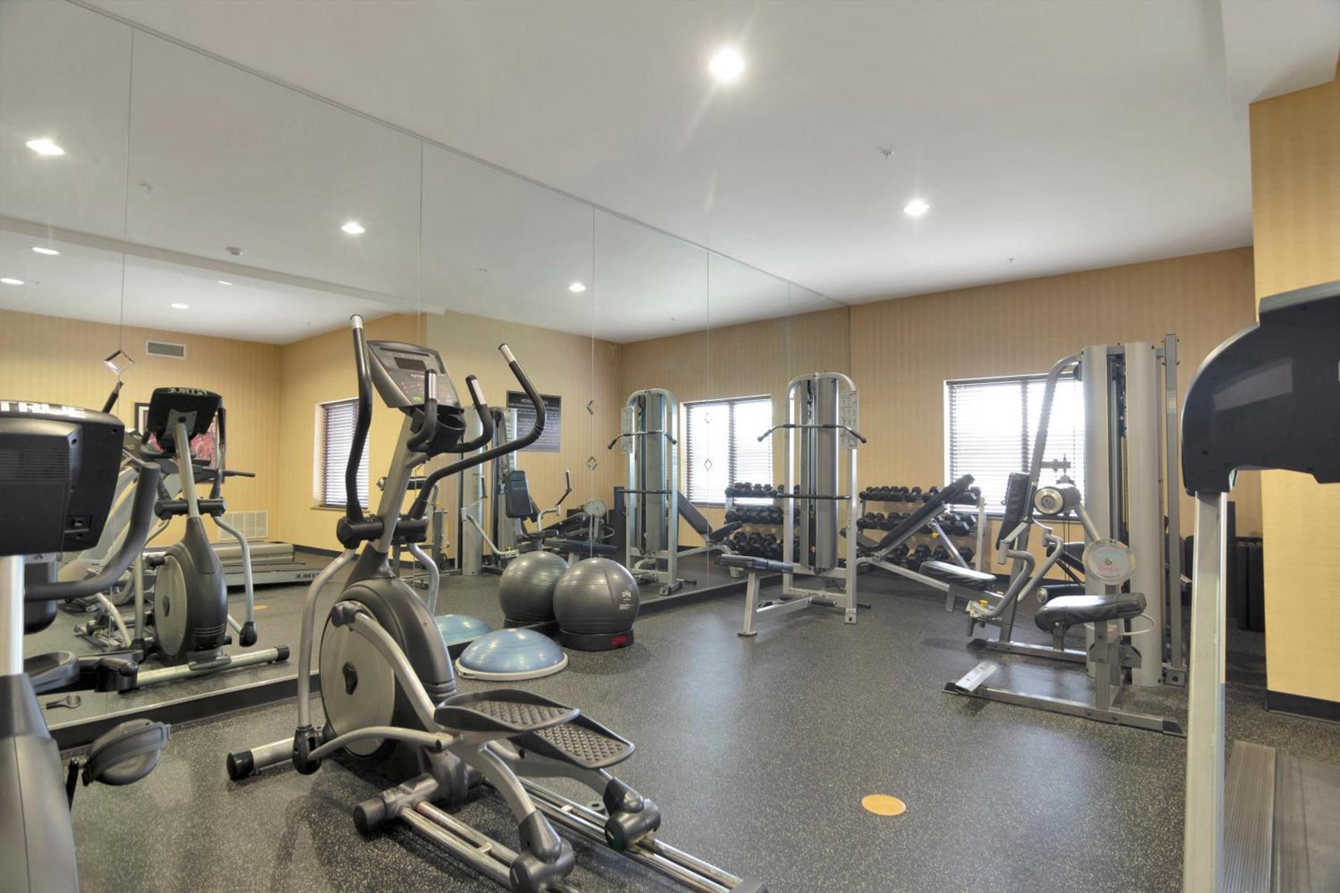 Holiday Inn Express Hotel & Suites DFW West - Hurst by IHG photo 12