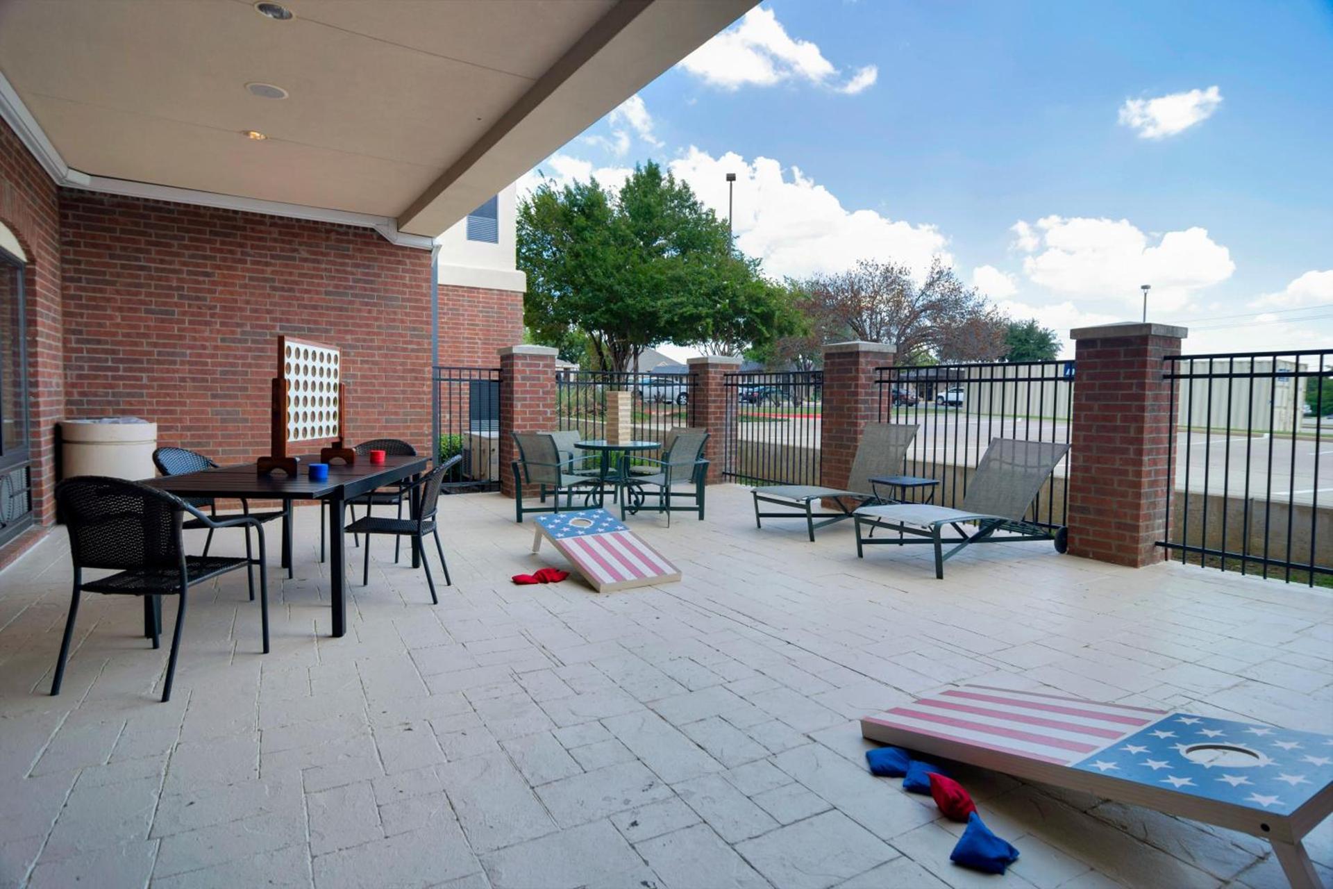 Holiday Inn Express Hotel & Suites DFW West - Hurst by IHG photo 5