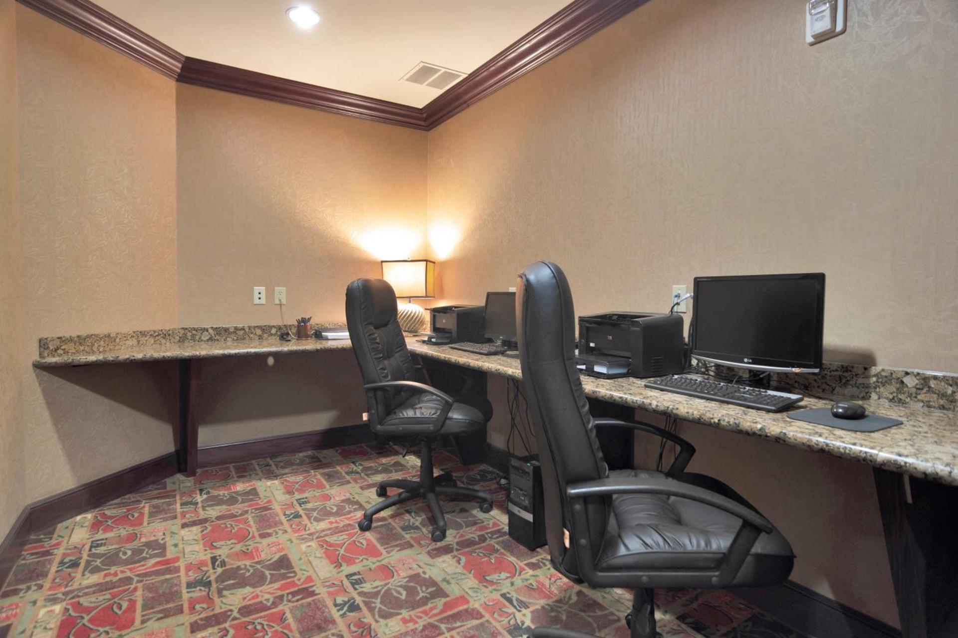 Holiday Inn Express Hotel & Suites DFW West - Hurst by IHG photo 4