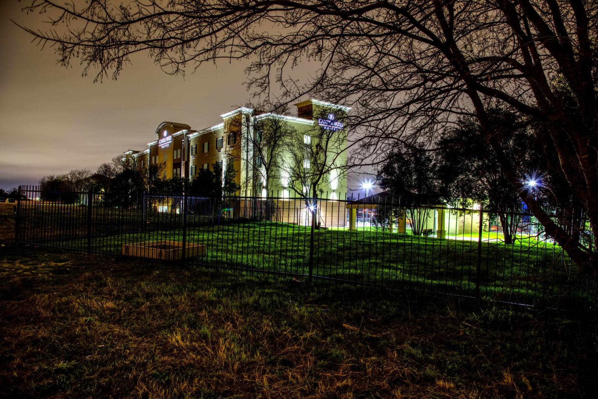 Candlewood Suites - Austin North by IHG photo 2
