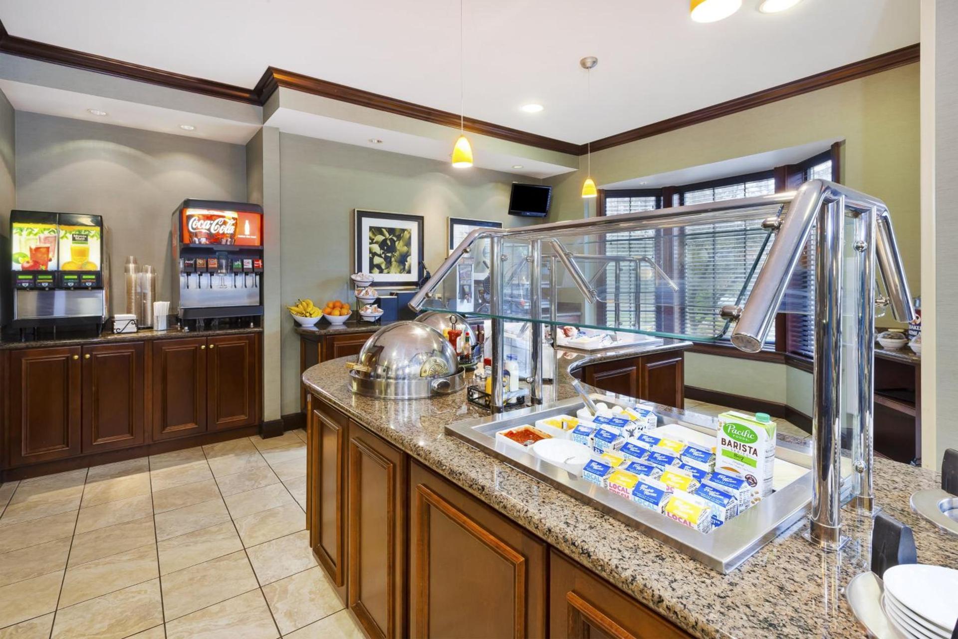 Staybridge Suites Lansing-Okemos by IHG photo 12