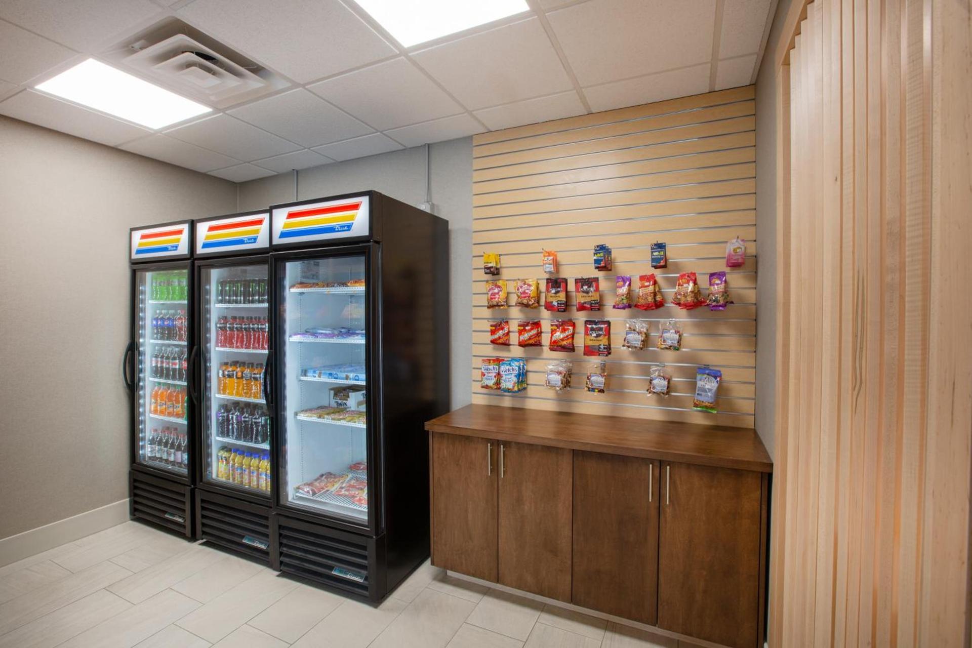 Holiday Inn Express Hotel & Suites Columbus by IHG photo 11