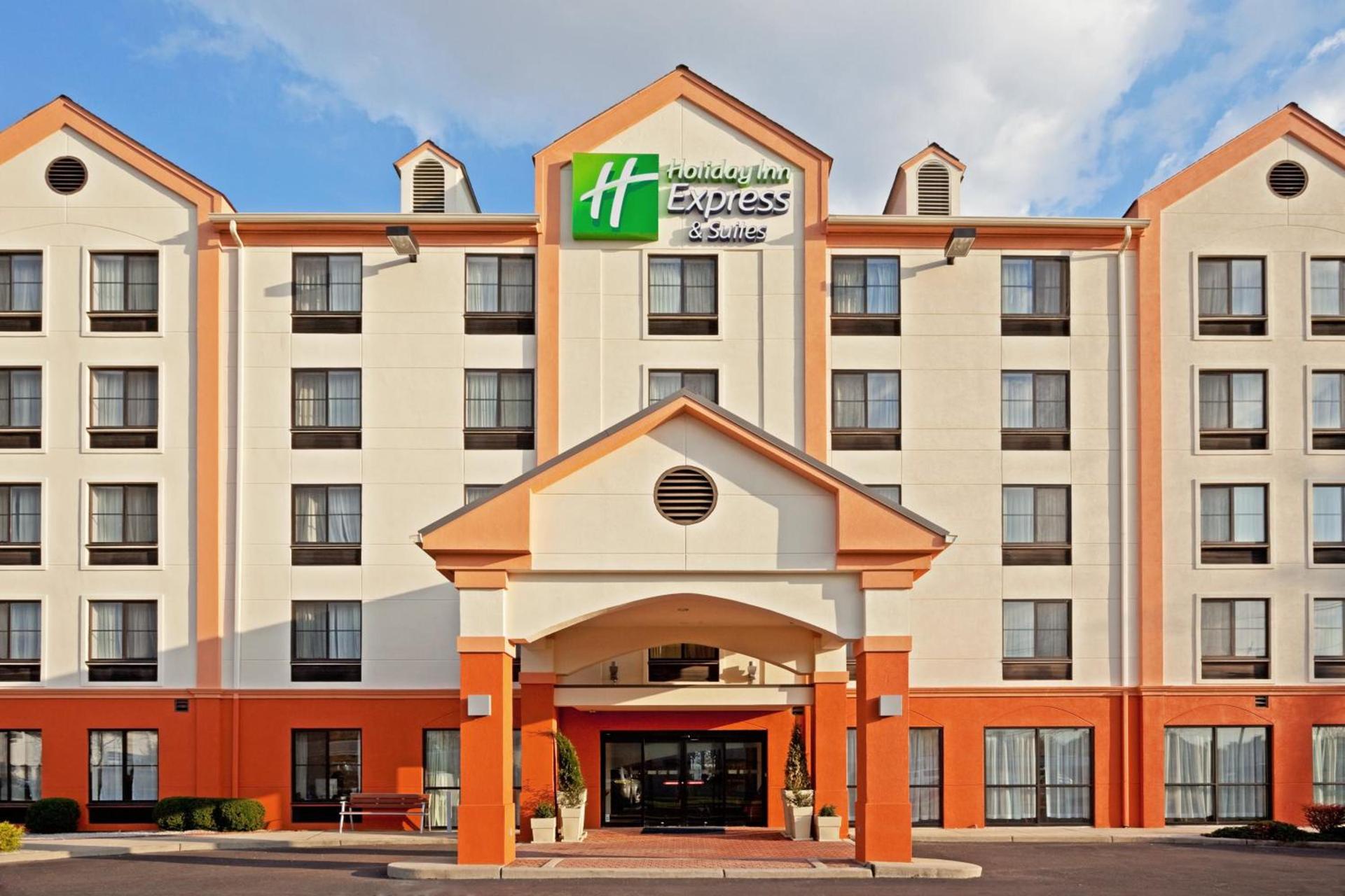 Holiday Inn Express Hotel & Suites Meadowlands Area by IHG — hotel in Carlstadt