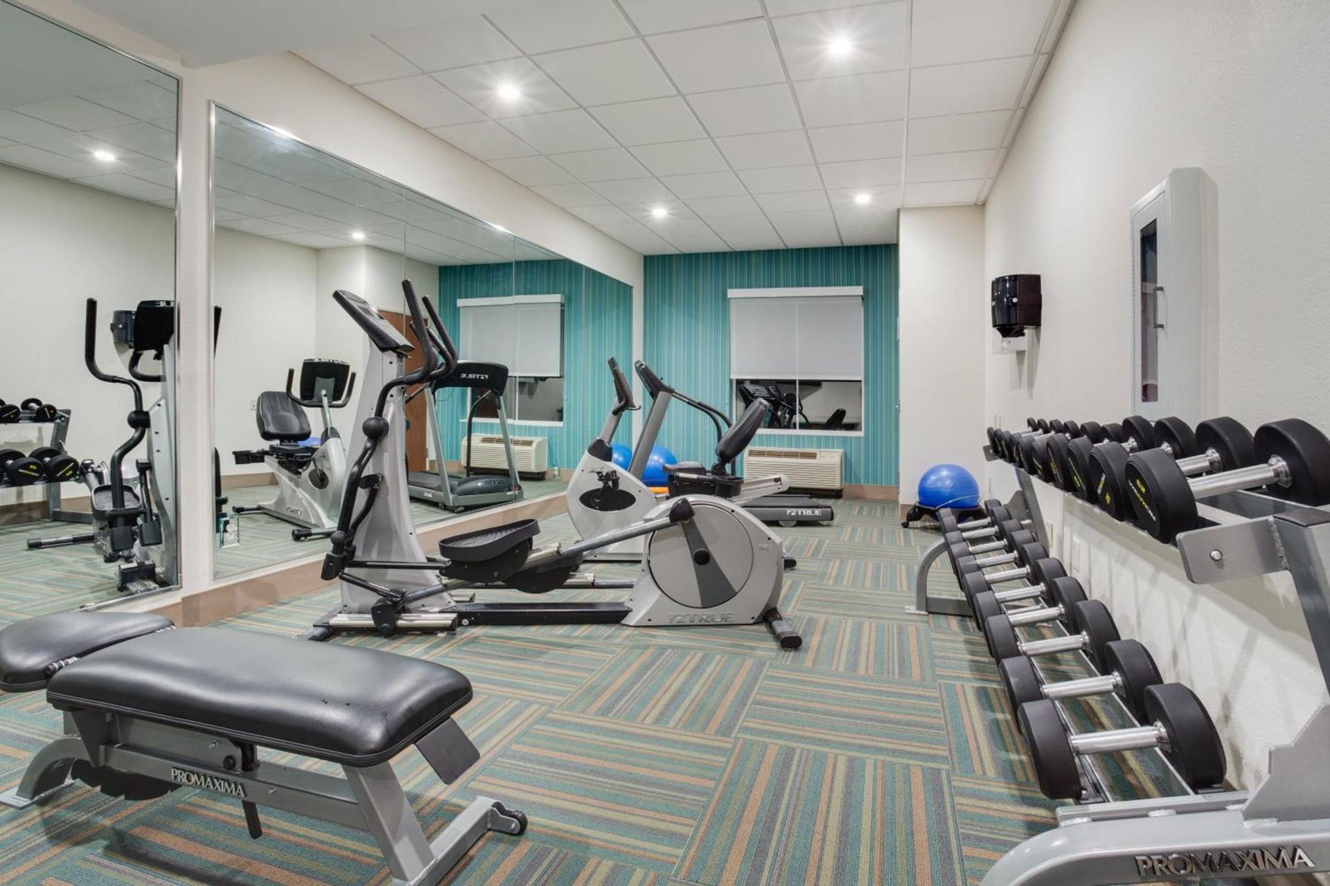 Holiday Inn Express & Suites. by IHG photo 28