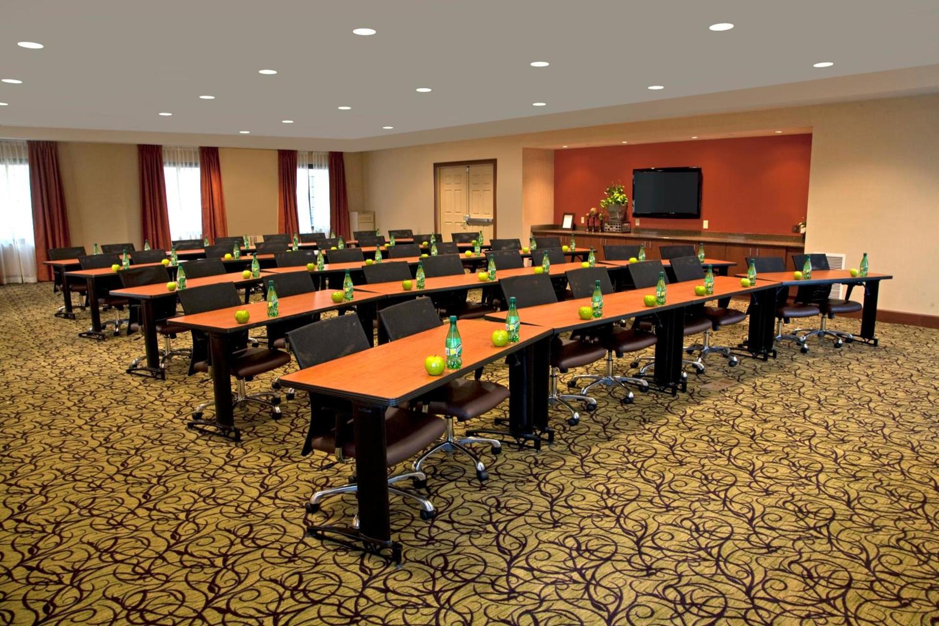 Staybridge Suites Chantilly Dulles Airport by IHG photo 41