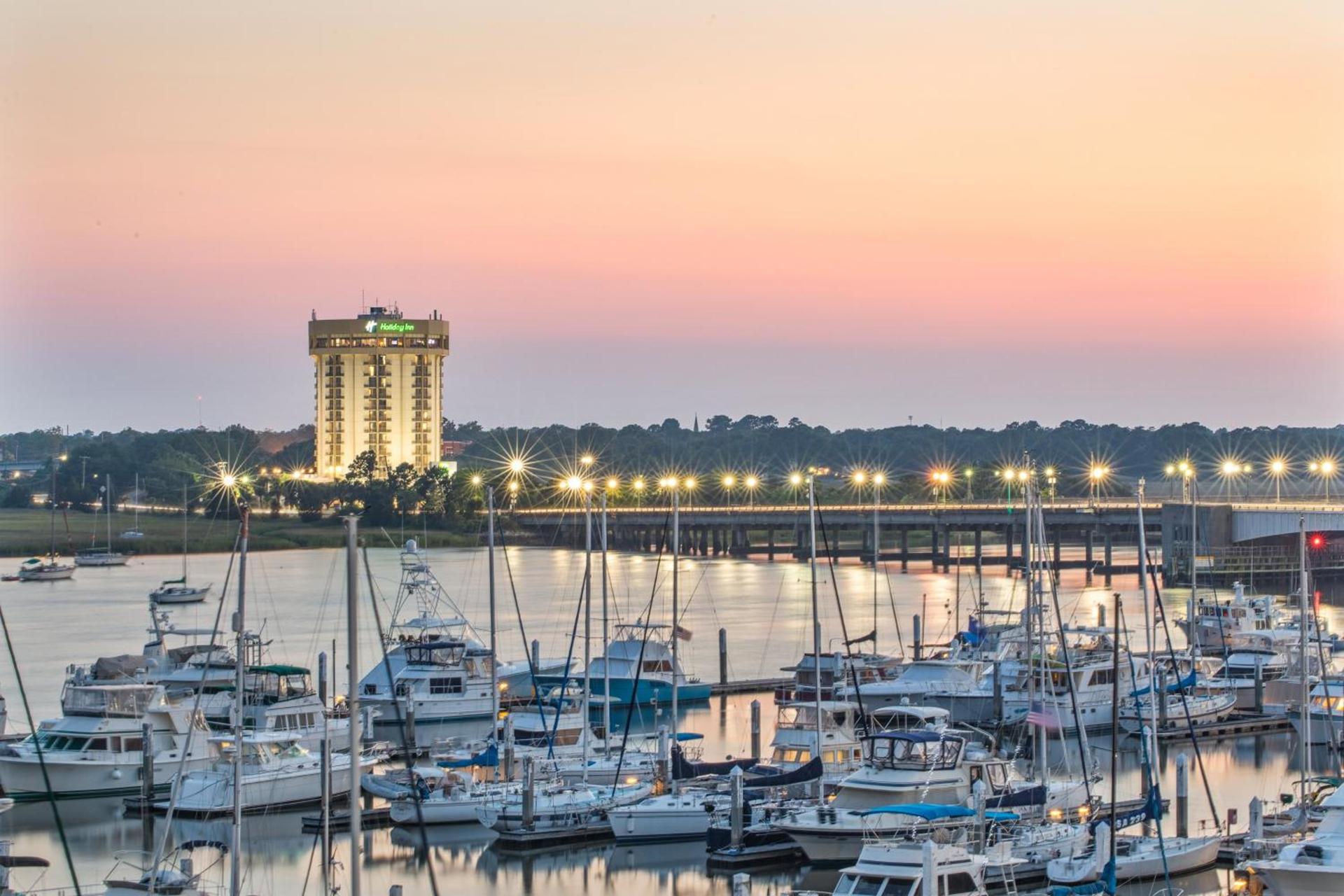 Holiday Inn Charleston-Riverview by IHG — hotel in Charleston