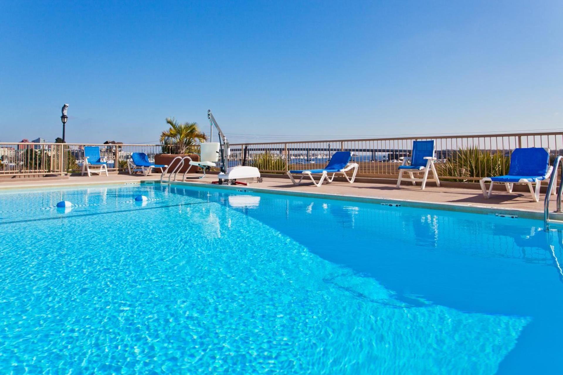 Holiday Inn Charleston-Riverview by IHG photo 2
