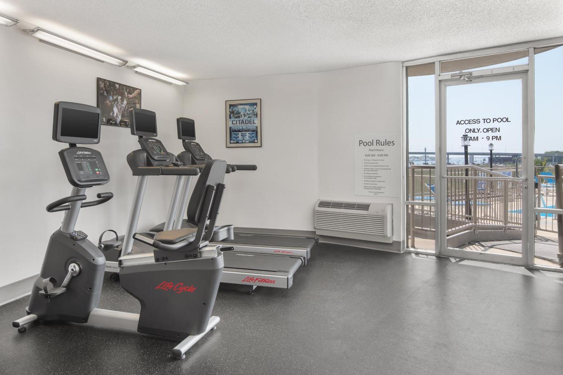 Holiday Inn Charleston-Riverview by IHG photo 36