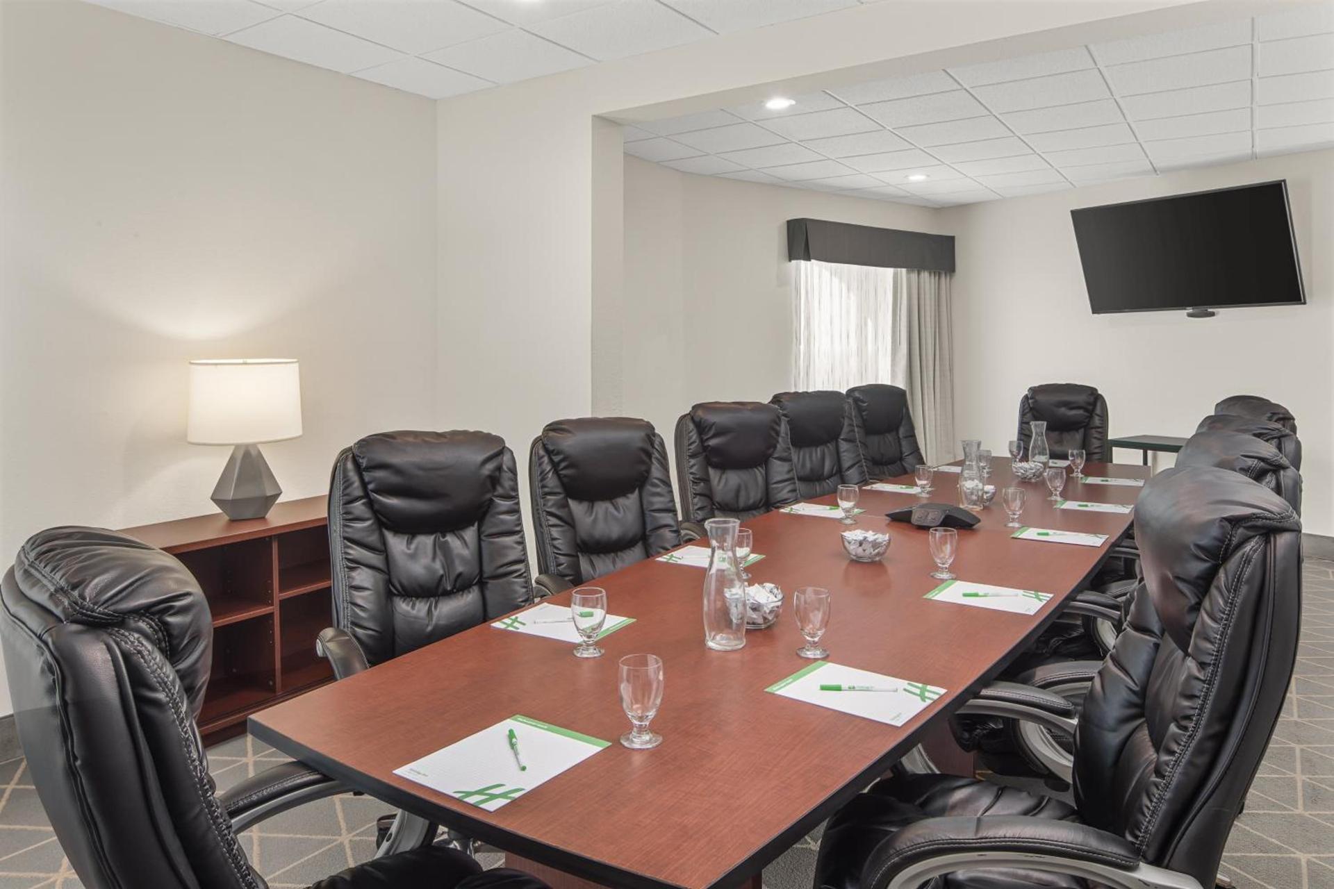 Holiday Inn Charleston-Riverview by IHG photo 9