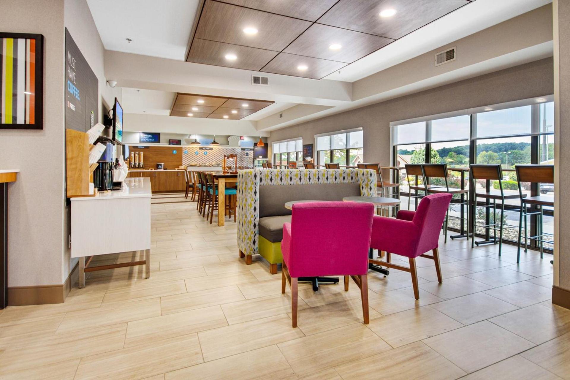 Holiday Inn Express Dublin by IHG photo 6