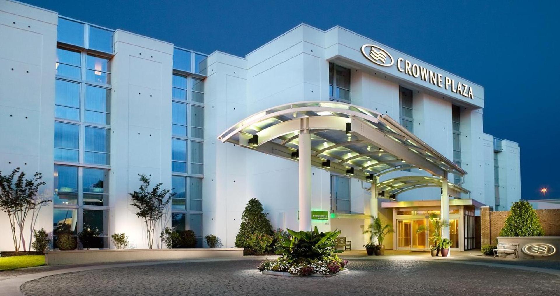 Crowne Plaza Charleston by IHG — hotel in Charleston