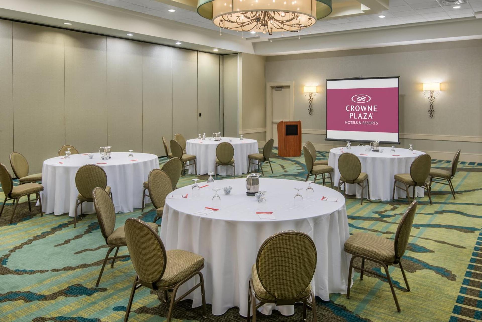 Crowne Plaza Charleston by IHG photo 81