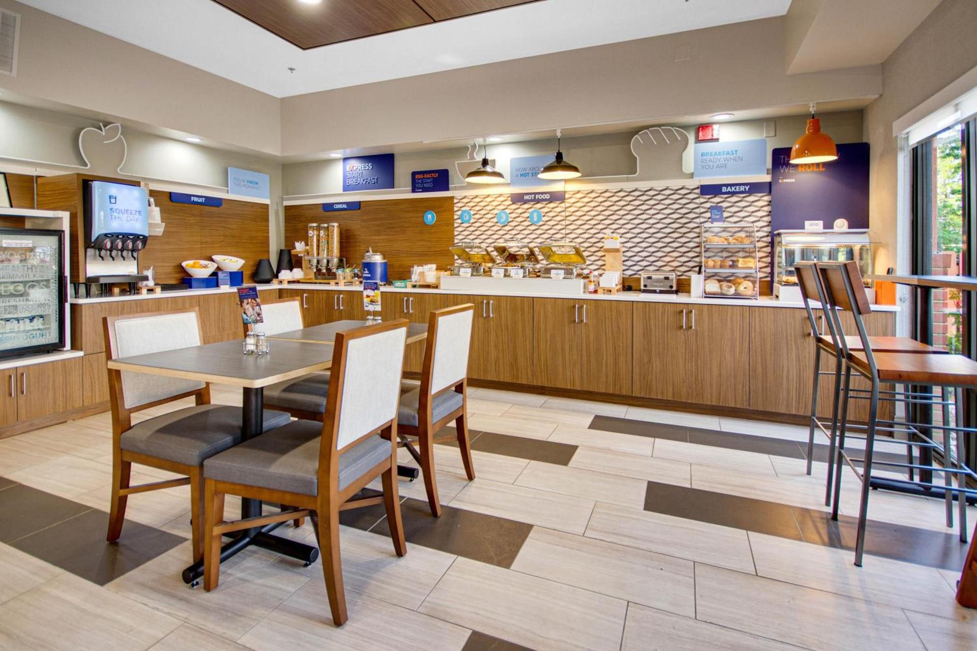 Holiday Inn Express Dublin by IHG photo 10
