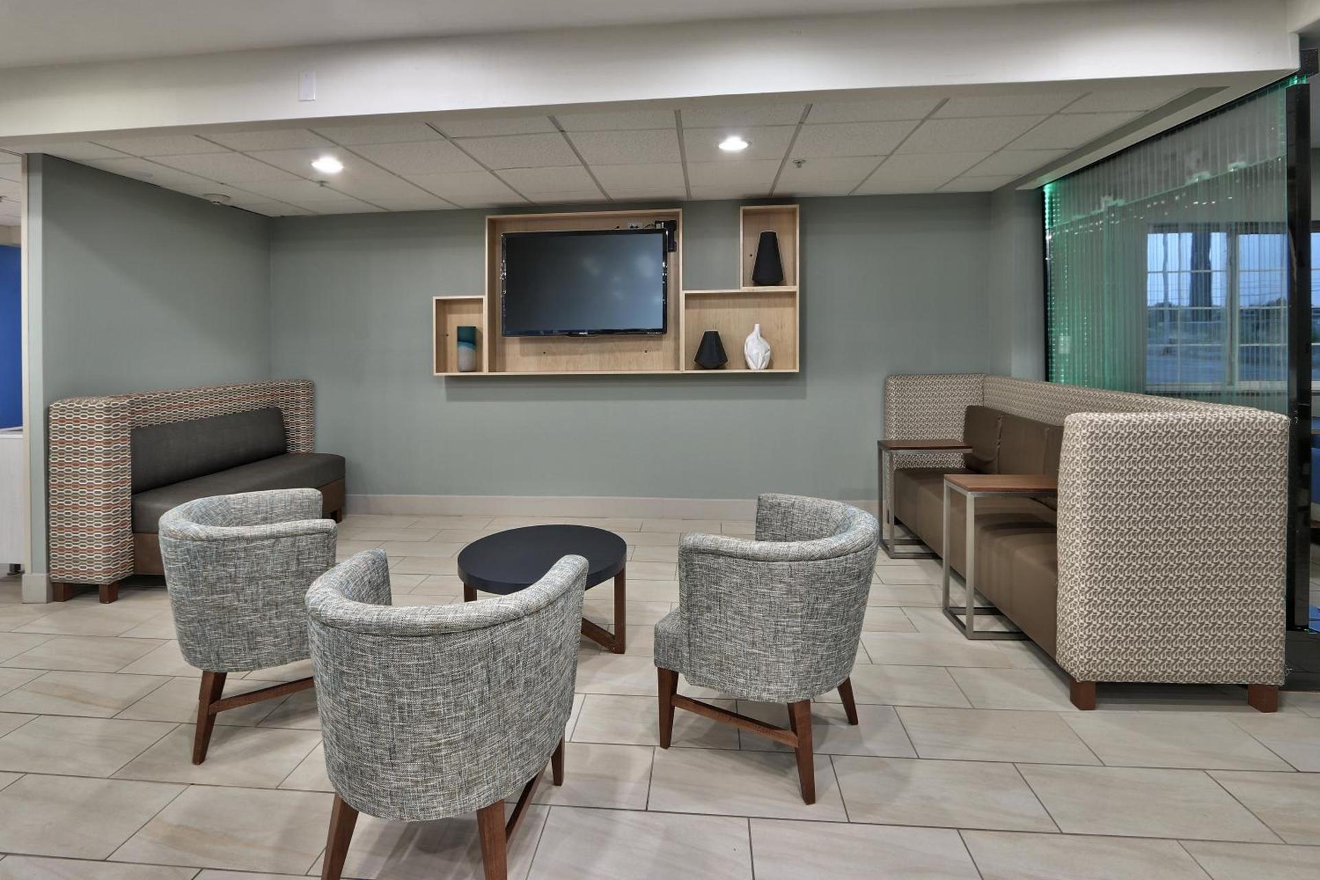 Holiday Inn Express Santa Rosa by IHG photo 3