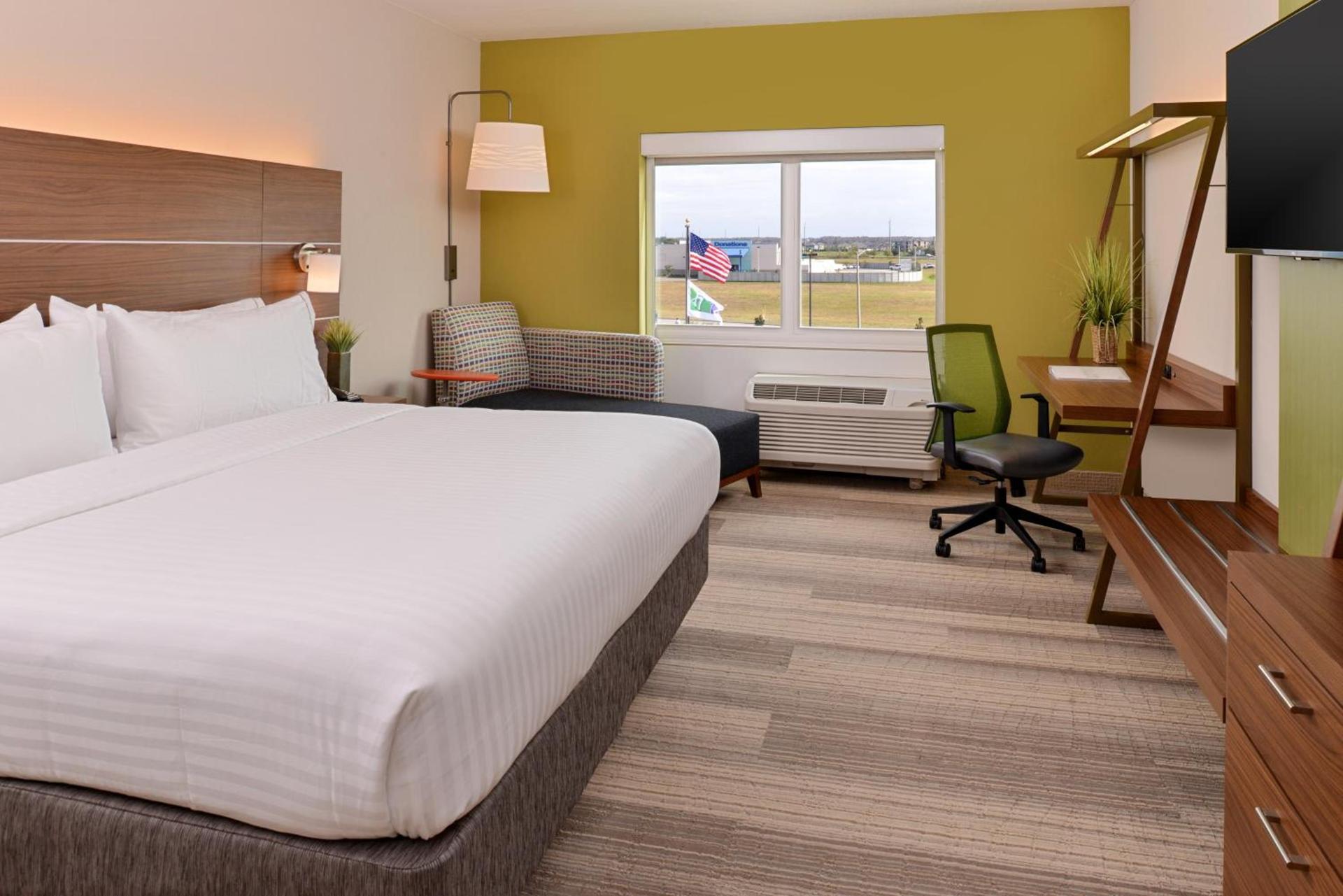 Holiday Inn Express & Suites Trinity by IHG photo 94