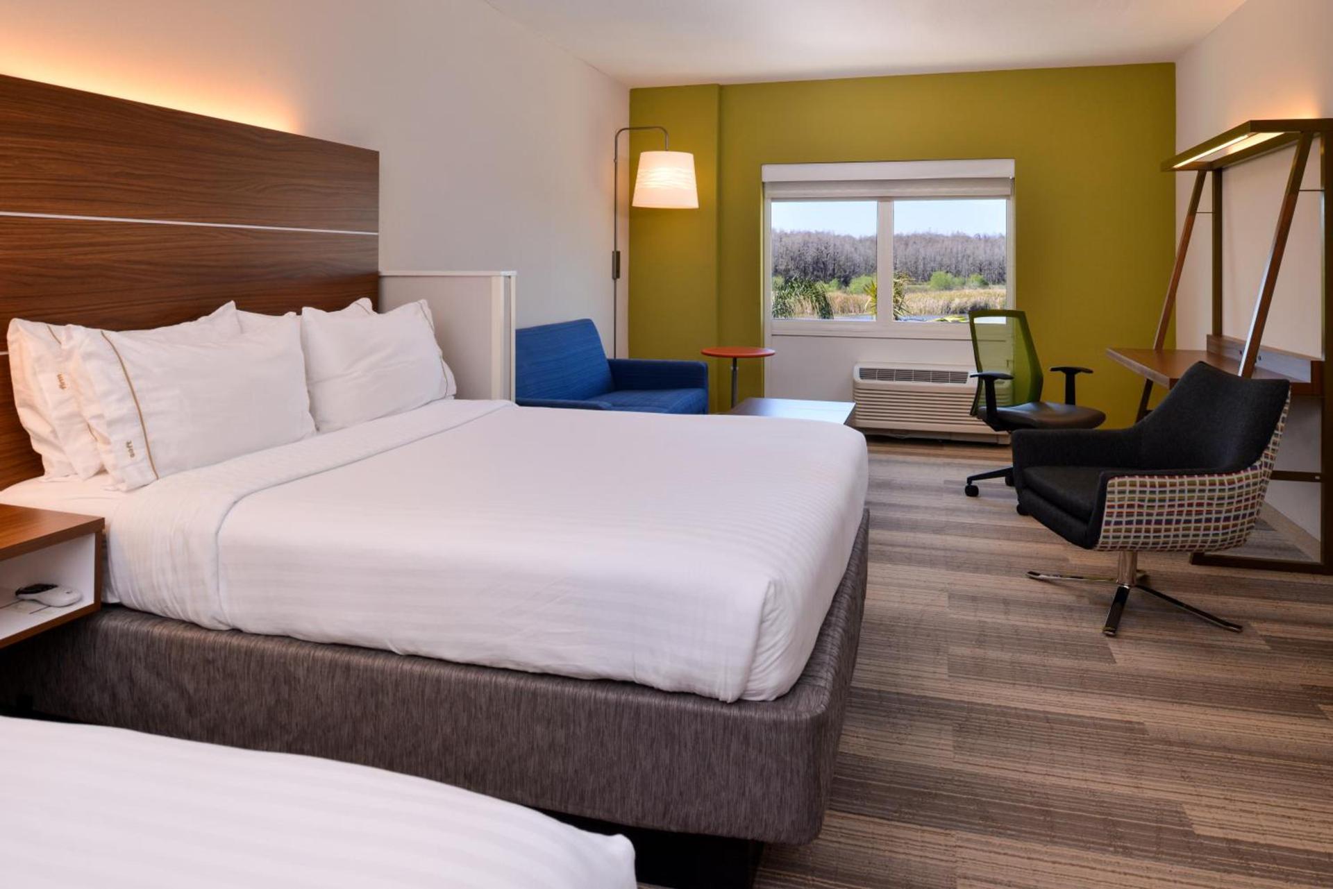 Holiday Inn Express & Suites Trinity by IHG photo 13