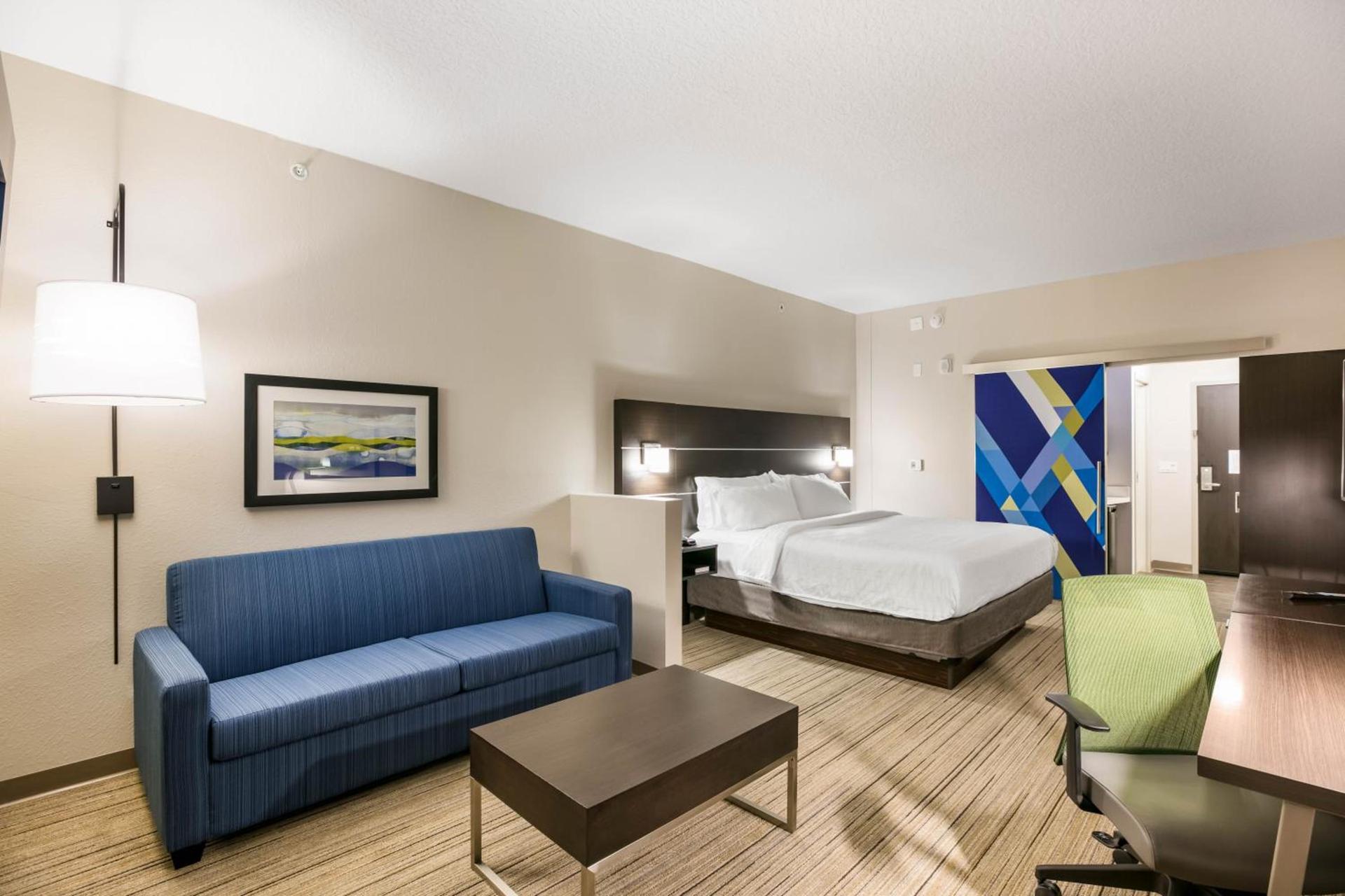 Holiday Inn Express & Suites Jacksonville - Town Center by IHG photo 10
