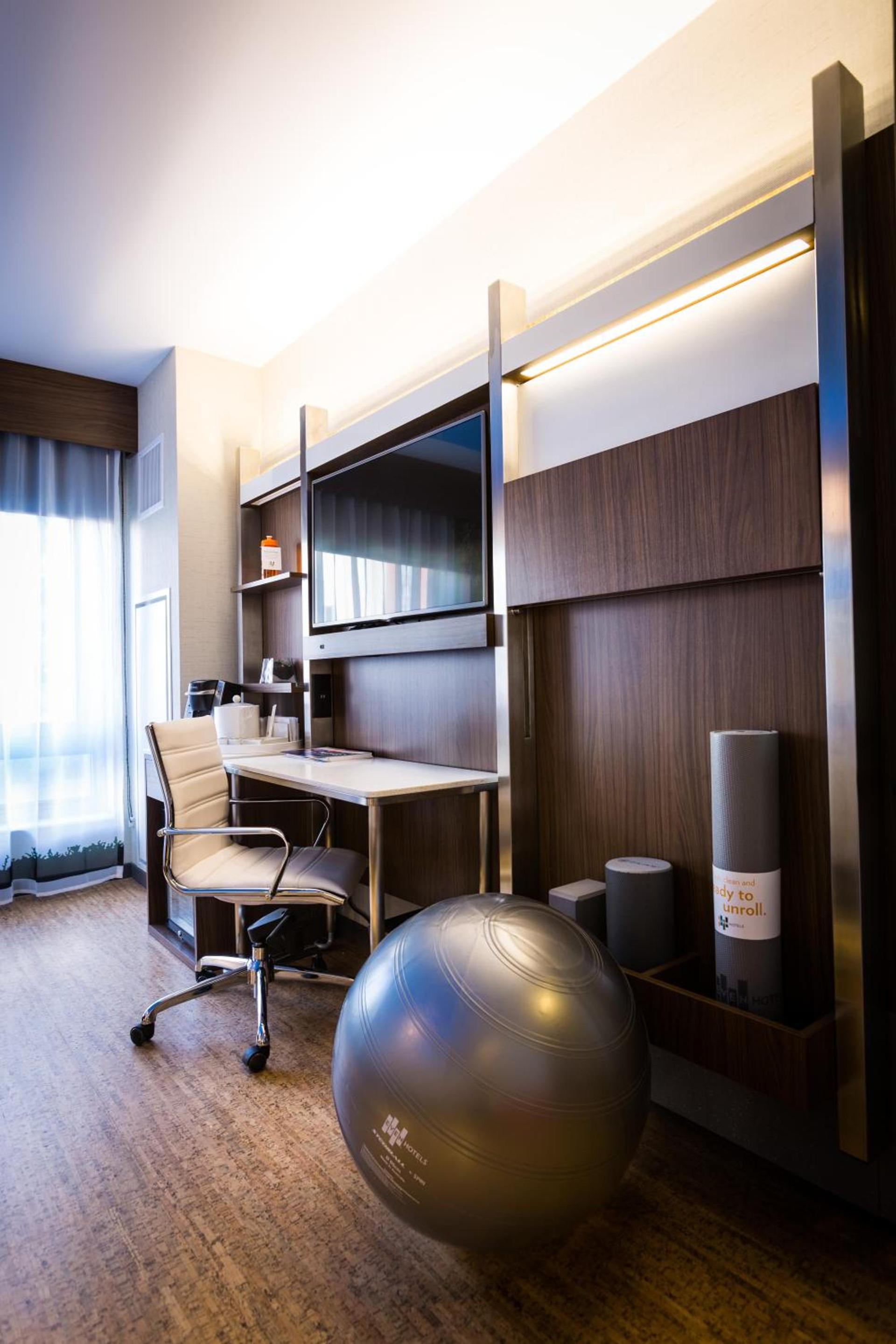 EVEN Hotel New York - Times Square South by IHG photo 36