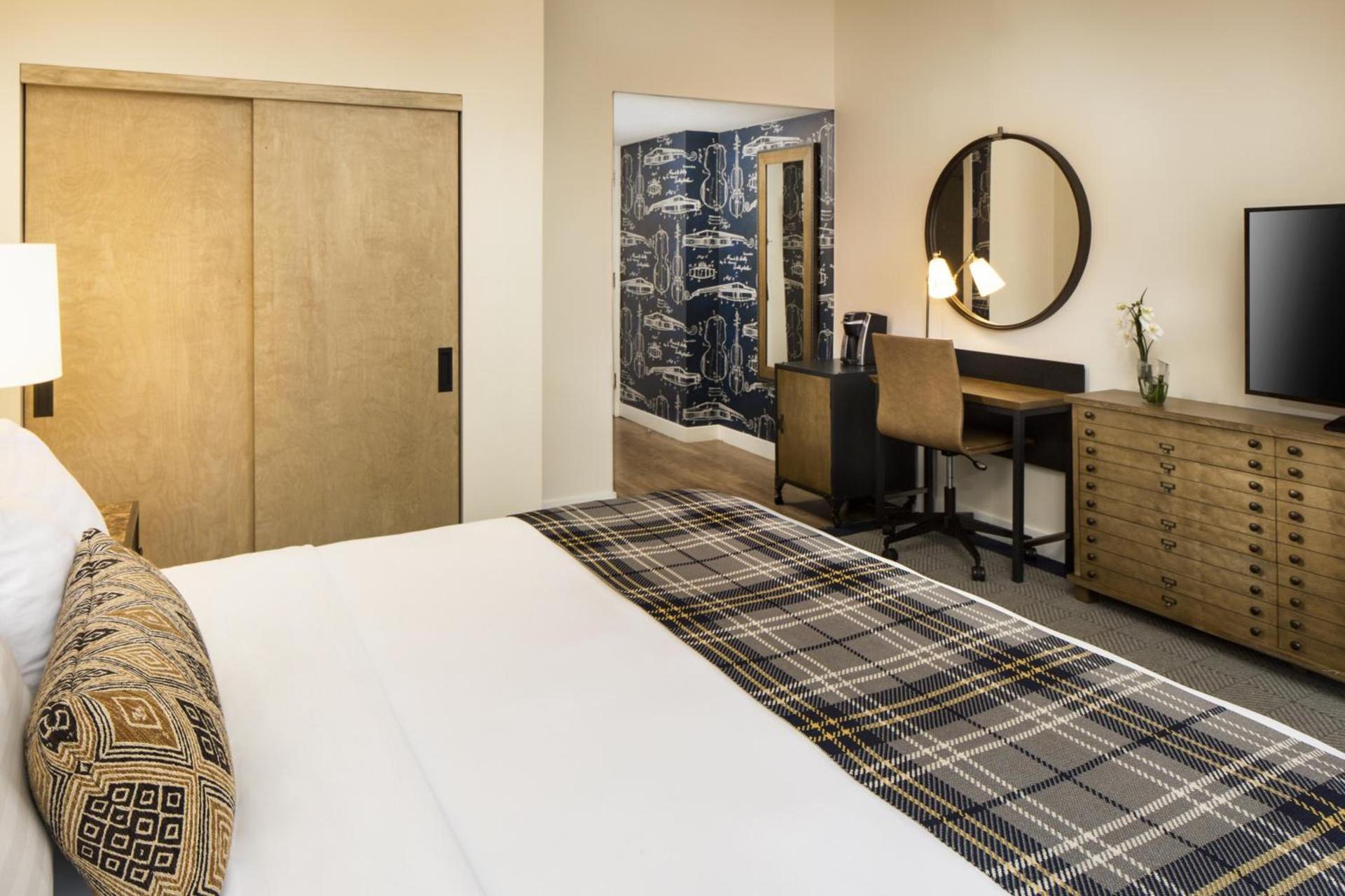 Hotel Indigo Boston Garden by IHG photo 26
